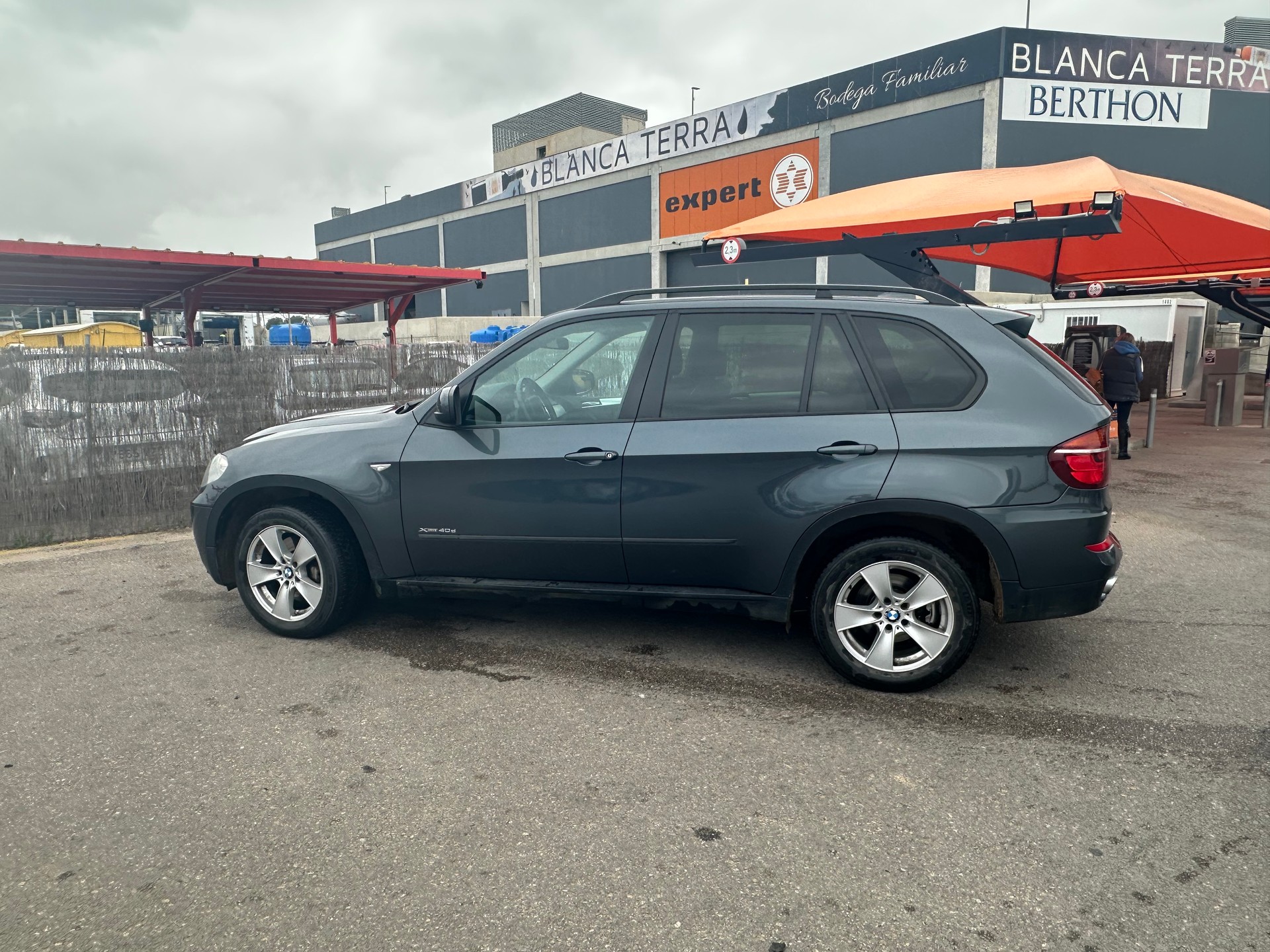 TESLA BMX. X5 40d - 213.000 km-image-7