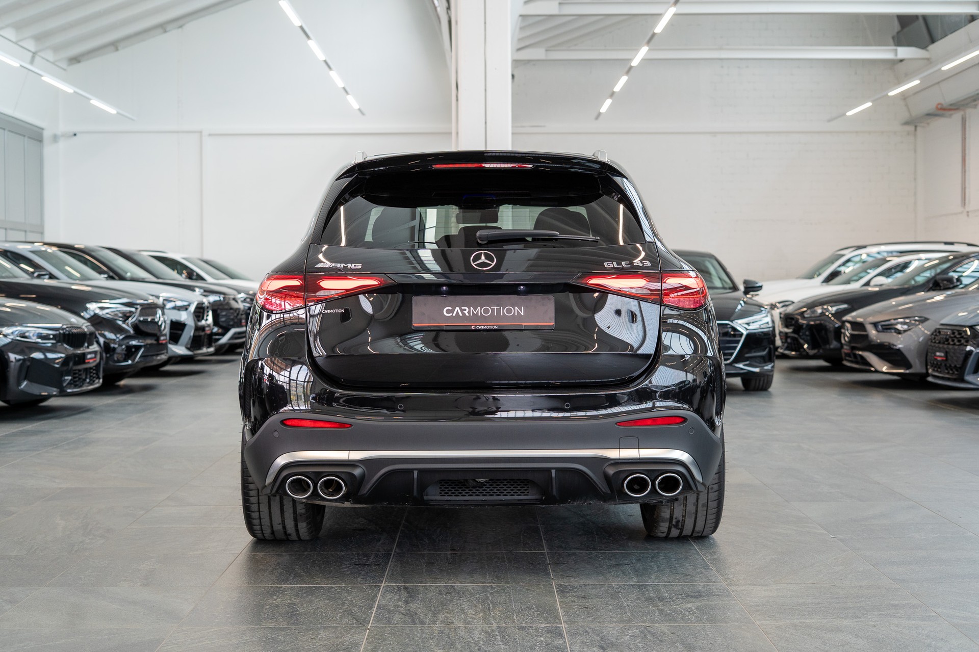 MERCEDES-BENZ GLC 43 AMG 4matic / Panorama / Performance Auspuff / 360°Kamera-image-4