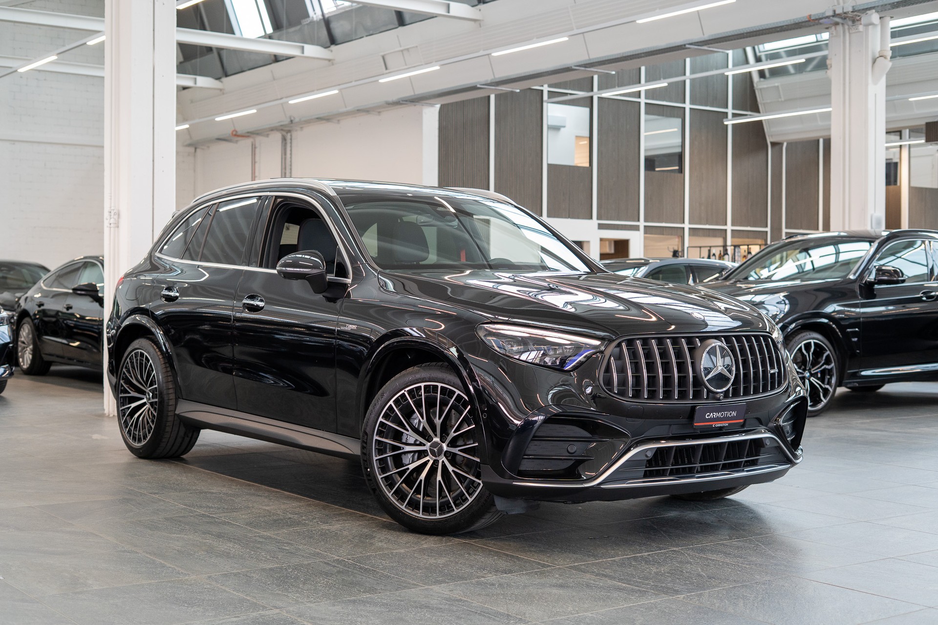 MERCEDES-BENZ GLC 43 AMG 4matic / Panorama / Performance Auspuff / 360°Kamera-image-2