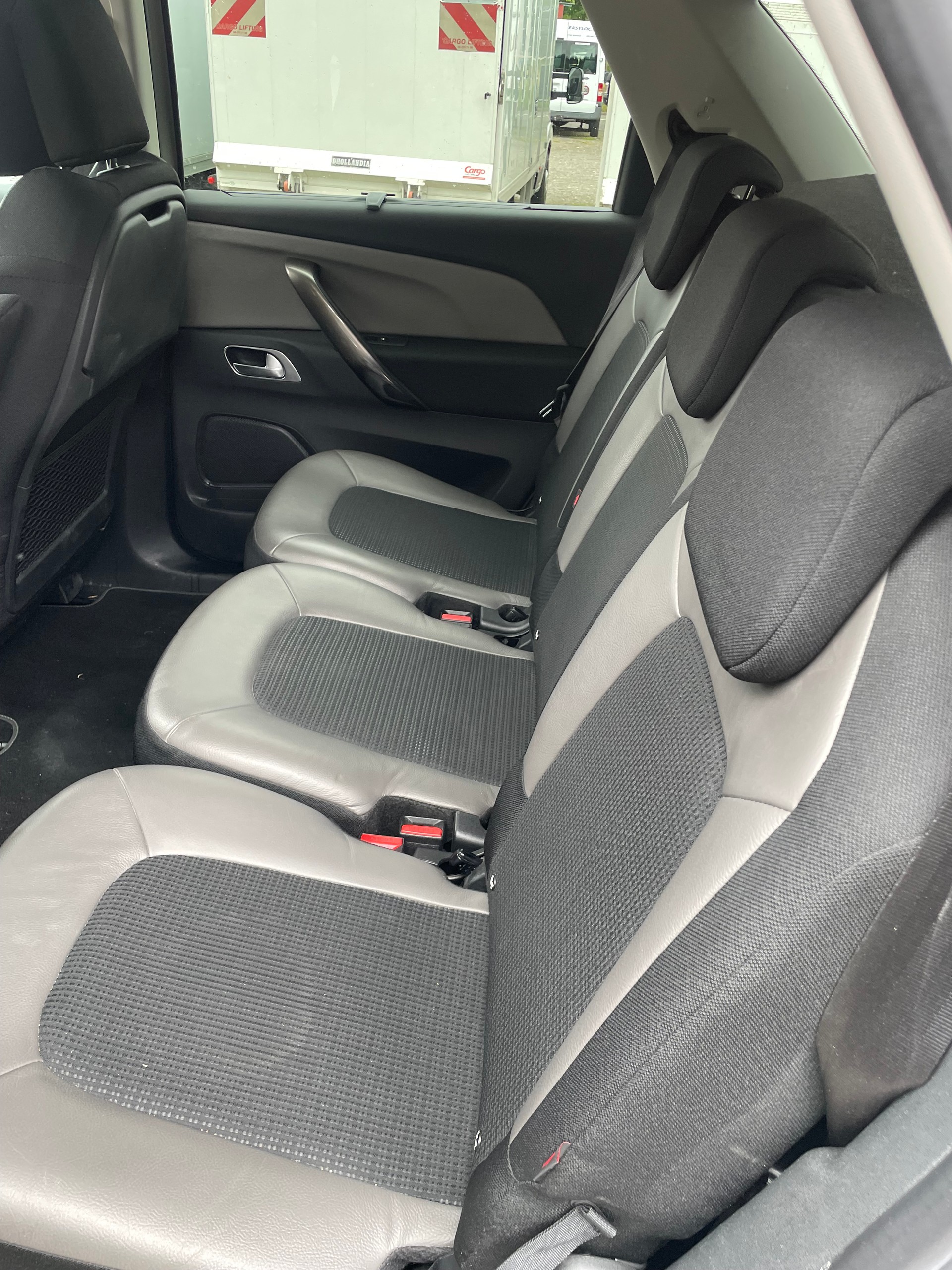CITROEN C4 Spacetourer 1.2-image-9