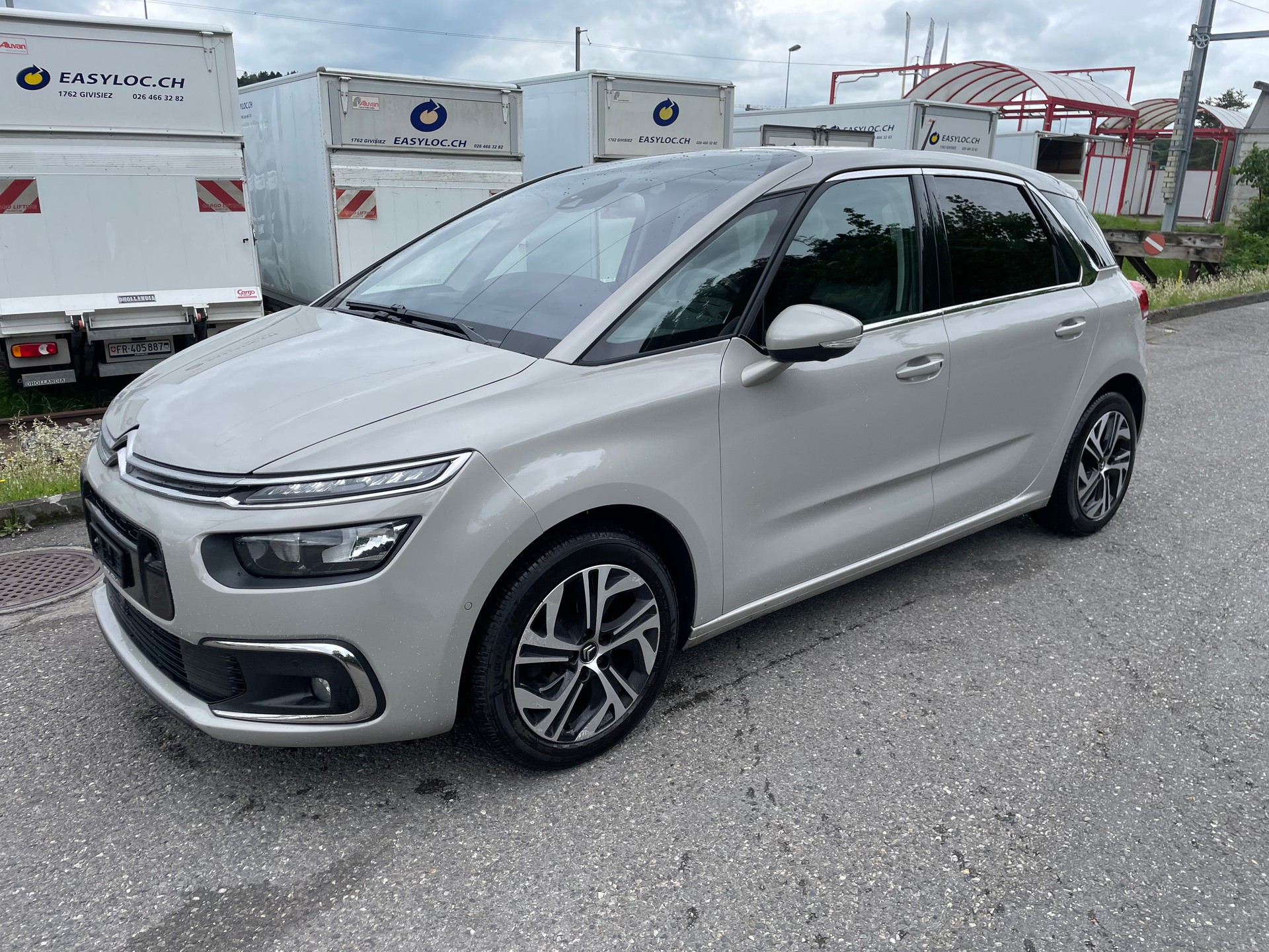 CITROEN C4 Spacetourer 1.2-image-3