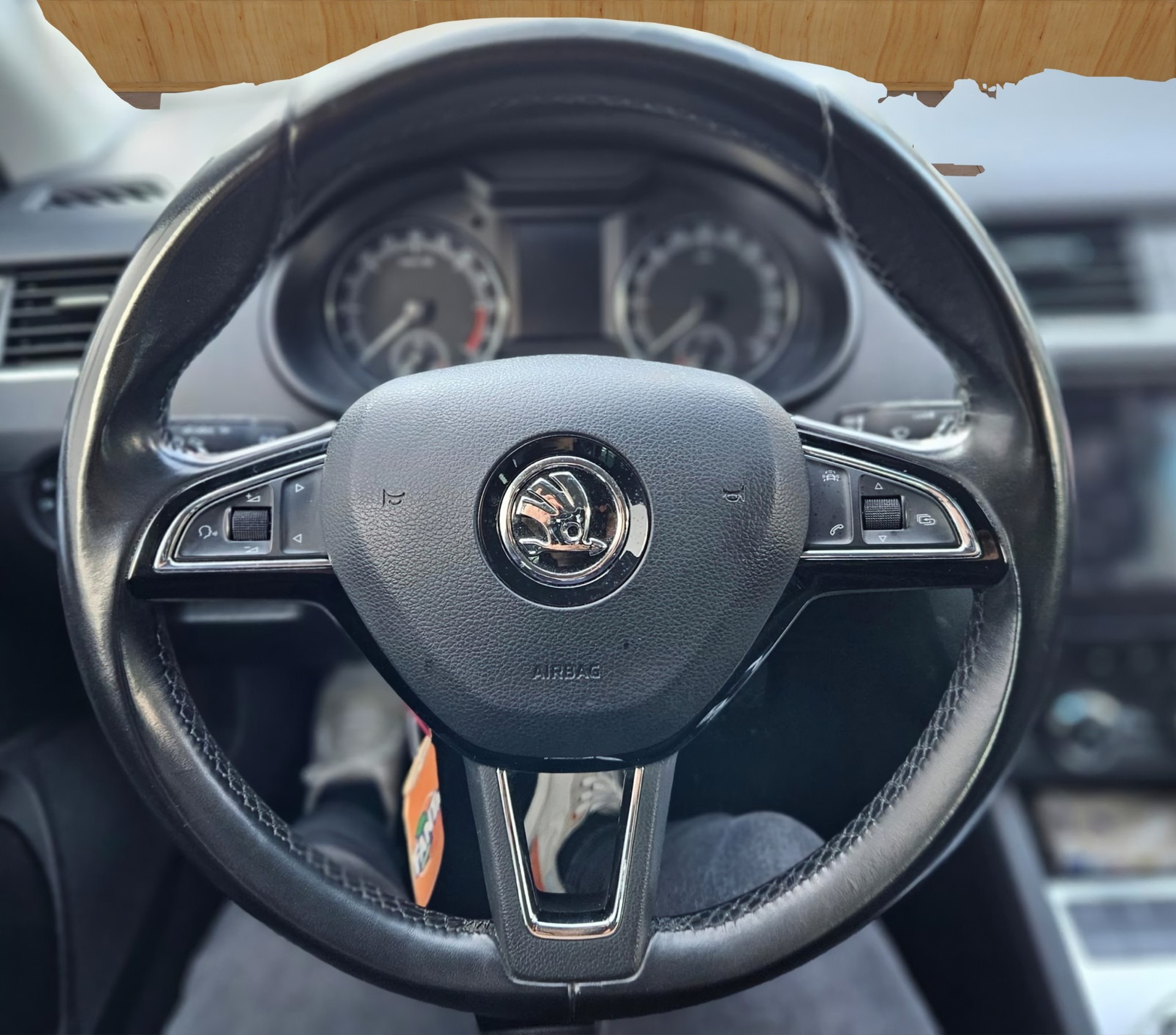 SKODA Octavia Combi 1.6 TDI Ambition DSG-image-2