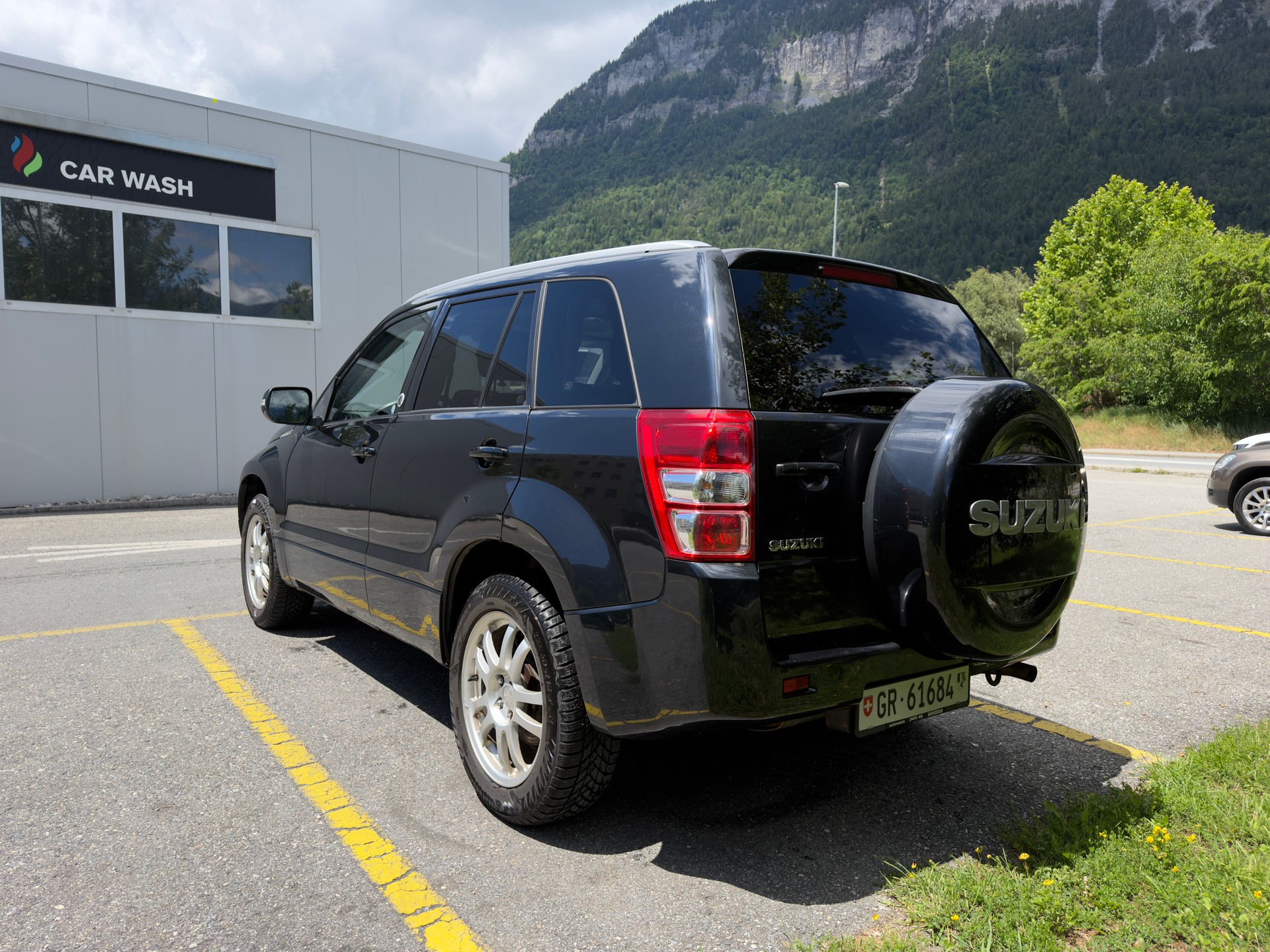 SUZUKI Grand Vitara 2.4 VVT GL Top Indigo 4x4-image-2