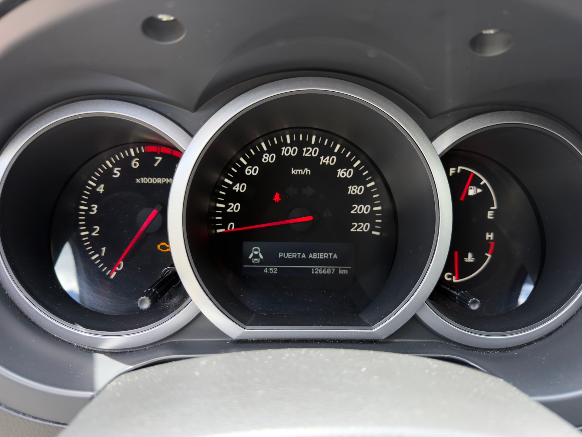 SUZUKI Grand Vitara 2.4 VVT GL Top Indigo 4x4-image-8