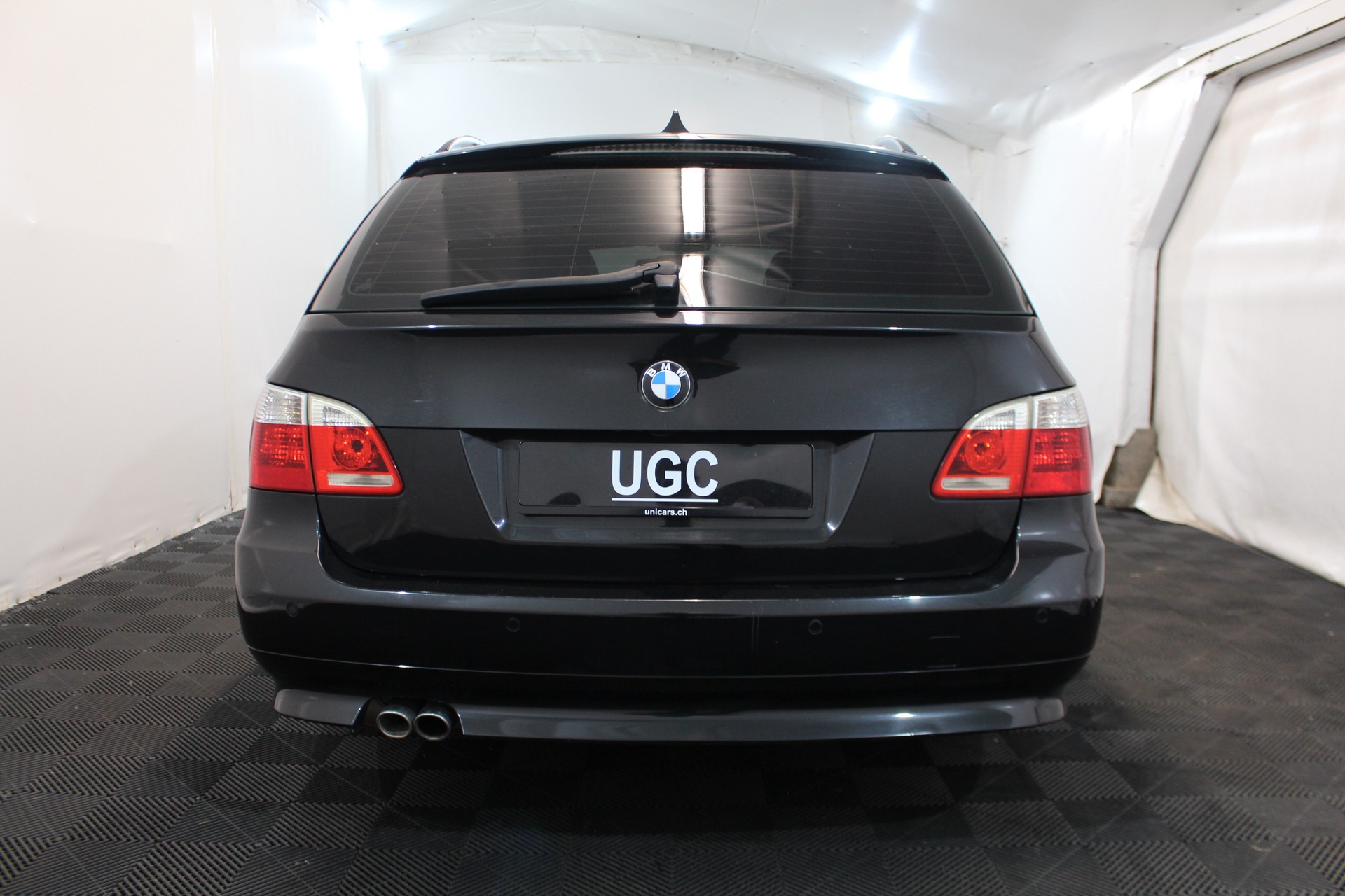 BMW 525d Touring-image-4