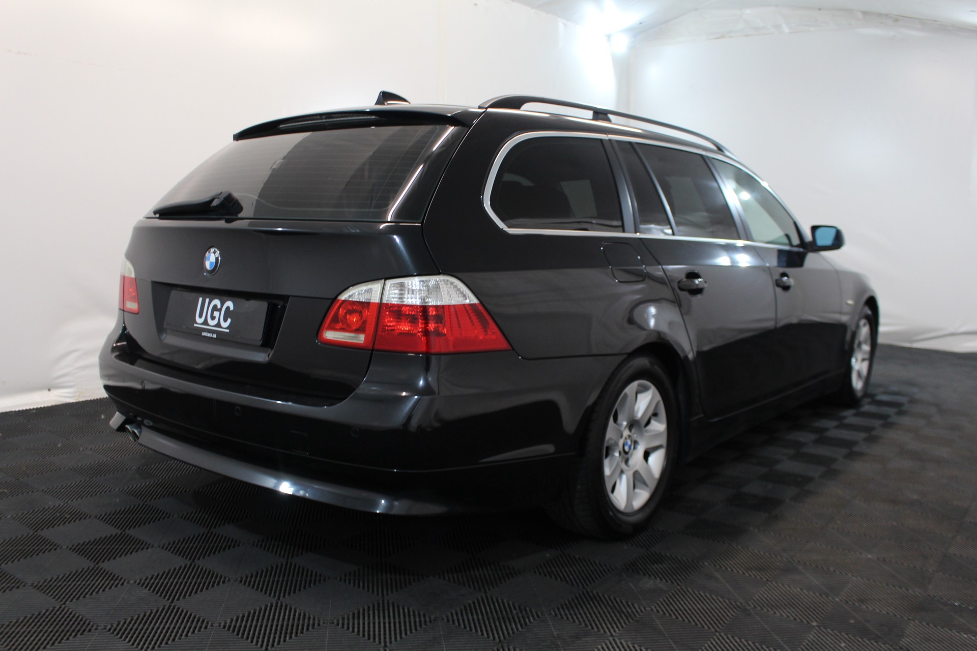 BMW 525d Touring-image-5