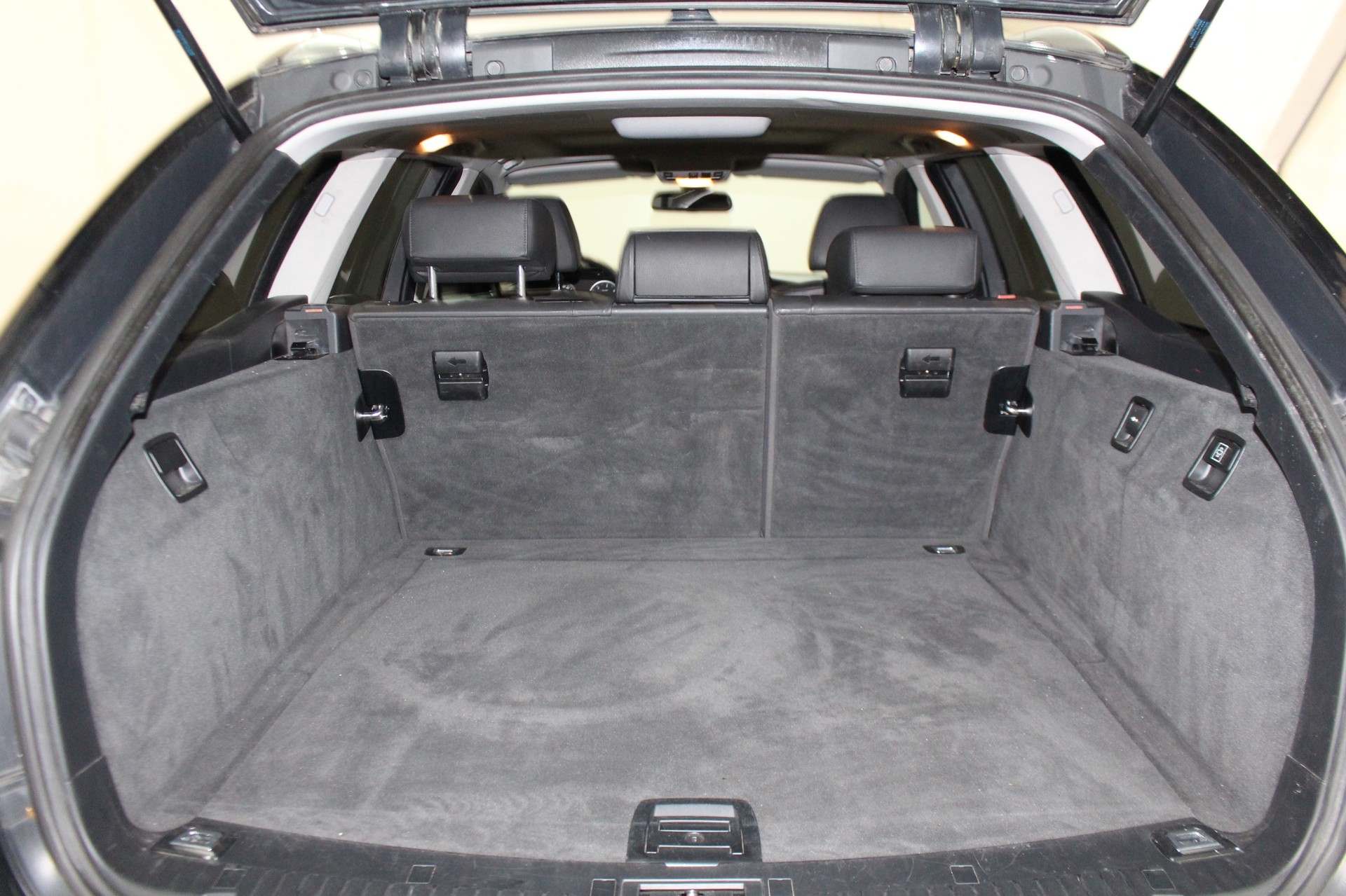 BMW 525d Touring-image-8