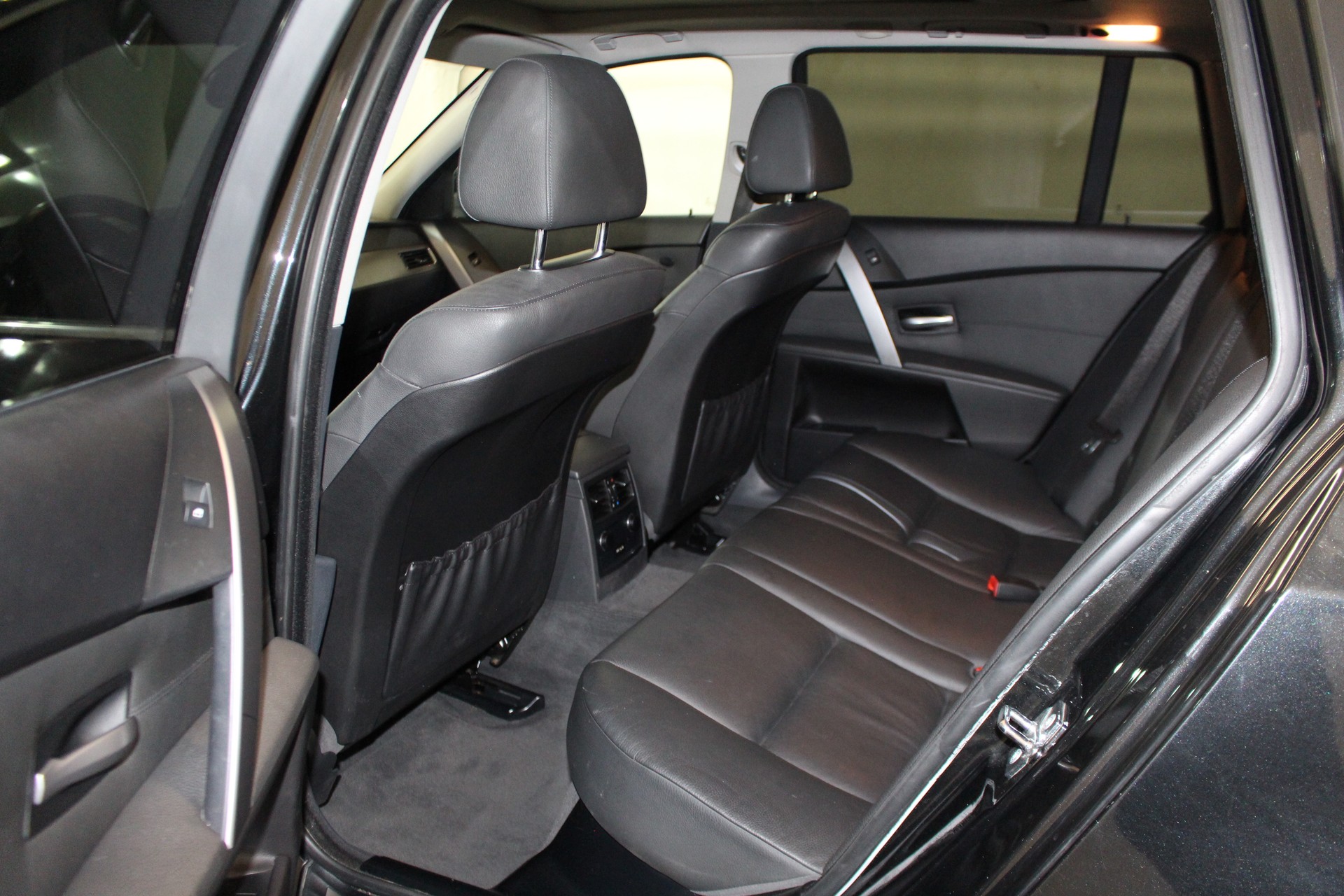 BMW 525d Touring-image-7