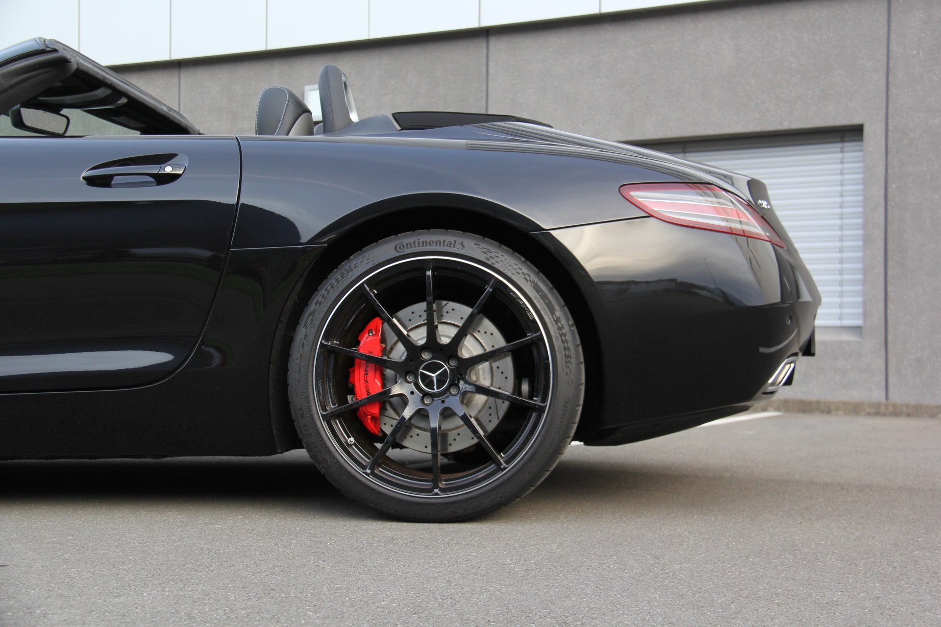 MERCEDES-BENZ SLS 63 AMG Speedshift-image-11