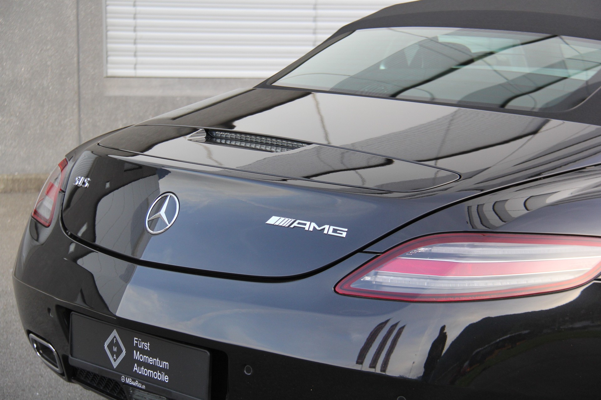 MERCEDES-BENZ SLS 63 AMG Speedshift-image-12