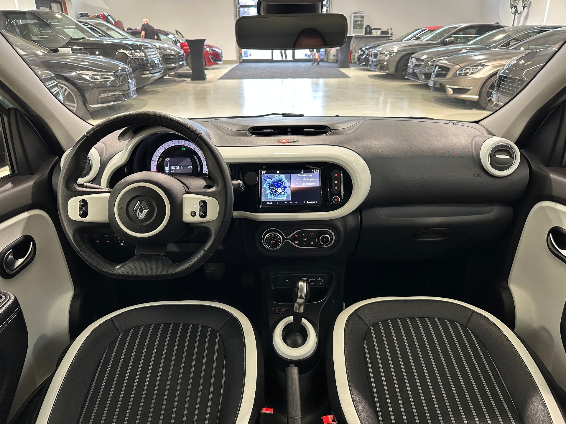 RENAULT Twingo Electric Techno-image-19