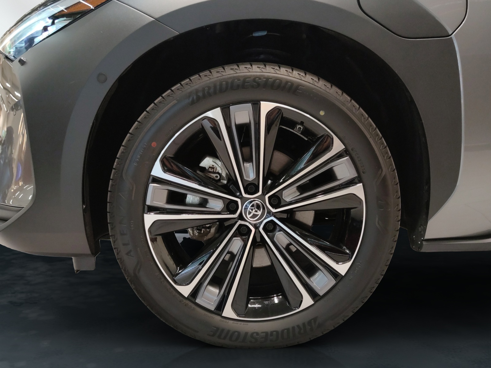 TOYOTA bZ4X OBC Premium AWD-image-18