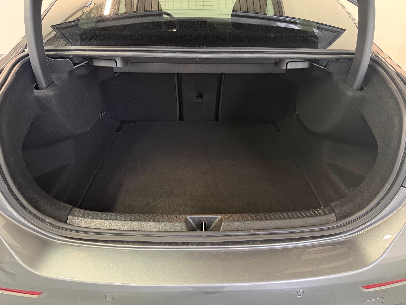 MERCEDES-BENZ A 220 4Matic 8G-DCT-image-17