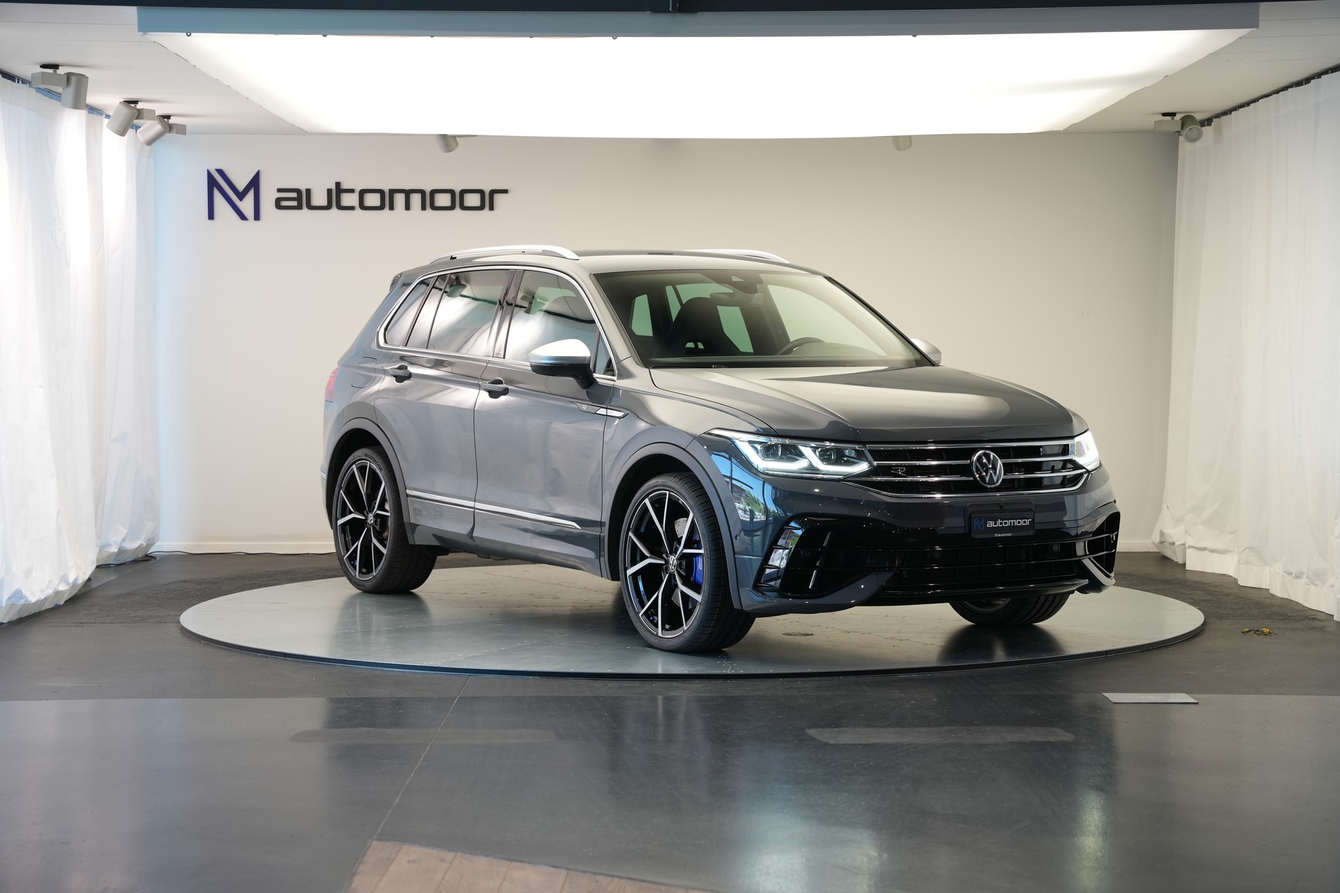 VW Tiguan 2.0TSI R 4Motion DSG *CH-Fahrzeug* *AHK*-image-2