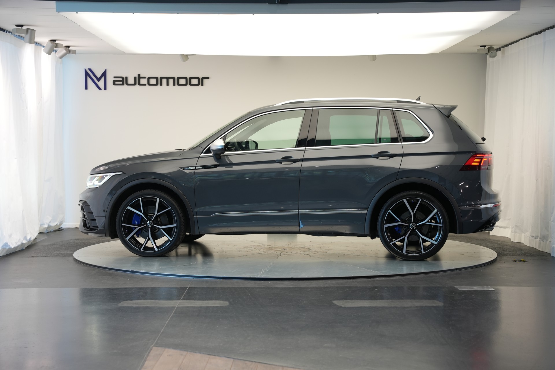 VW Tiguan 2.0TSI R 4Motion DSG *CH-Fahrzeug* *AHK*-image-7