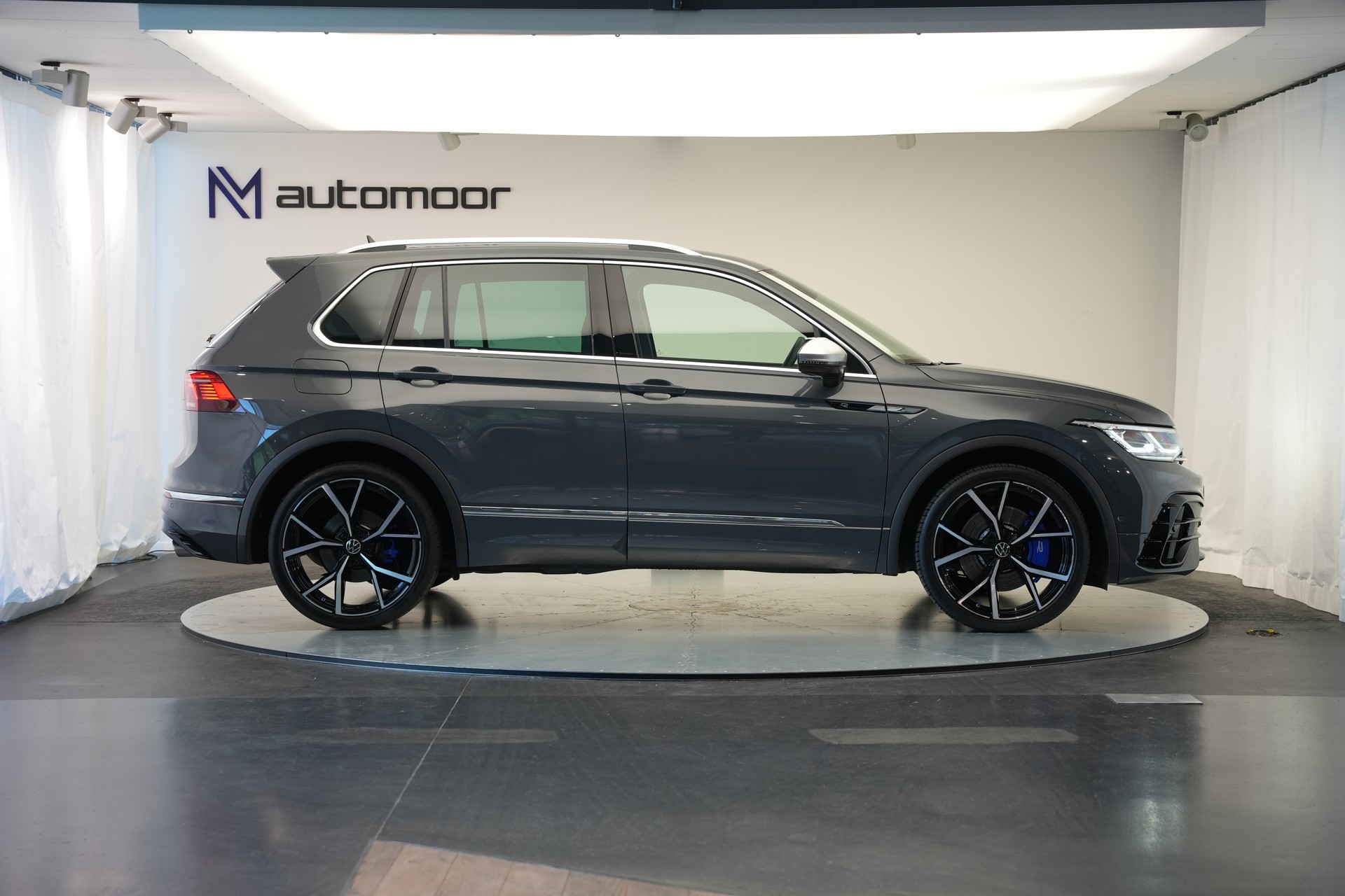 VW Tiguan 2.0TSI R 4Motion DSG *CH-Fahrzeug* *AHK*-image-3