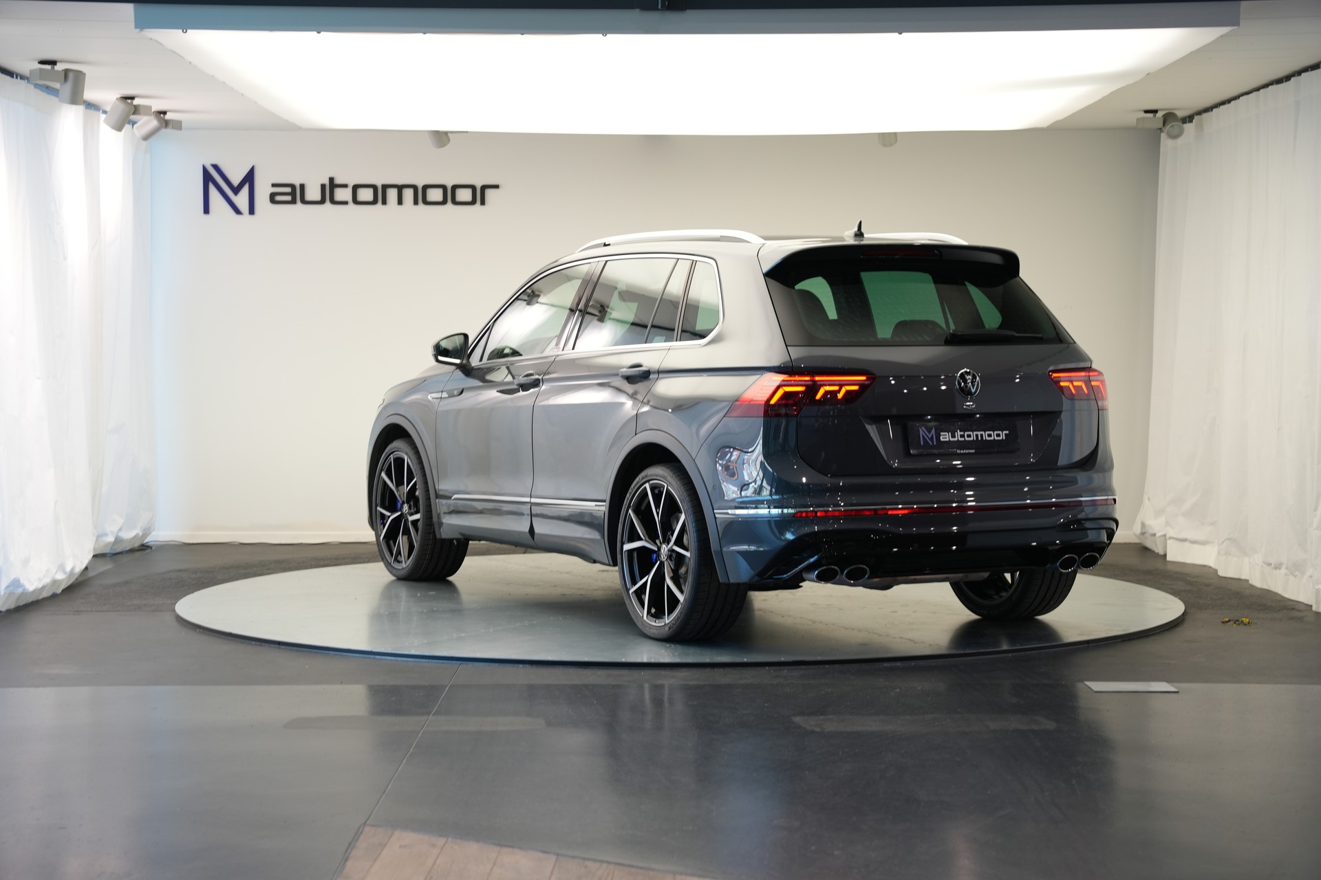VW Tiguan 2.0TSI R 4Motion DSG *CH-Fahrzeug* *AHK*-image-6