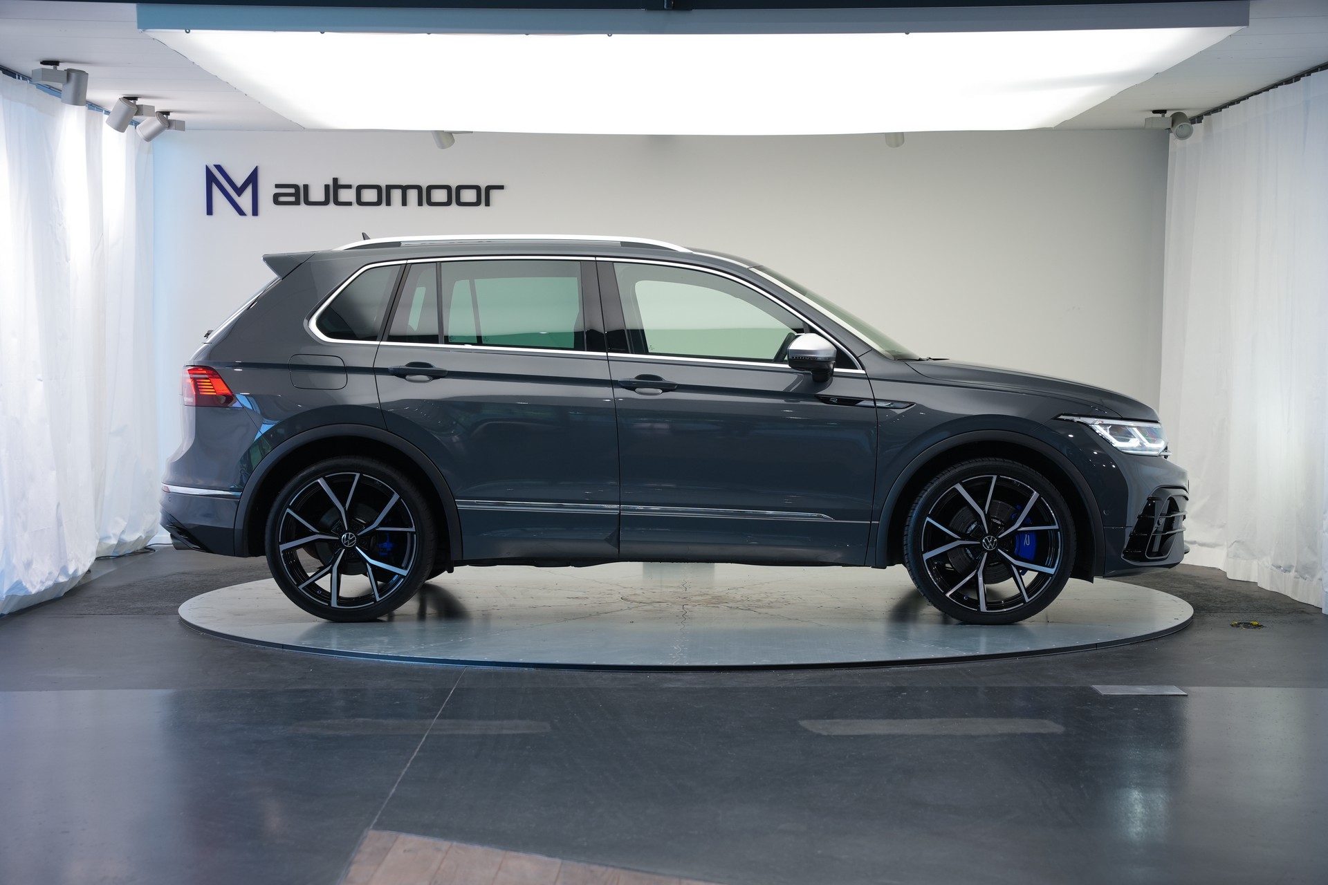 VW Tiguan 2.0TSI R 4Motion DSG *CH-Fahrzeug* *AHK*-image-3