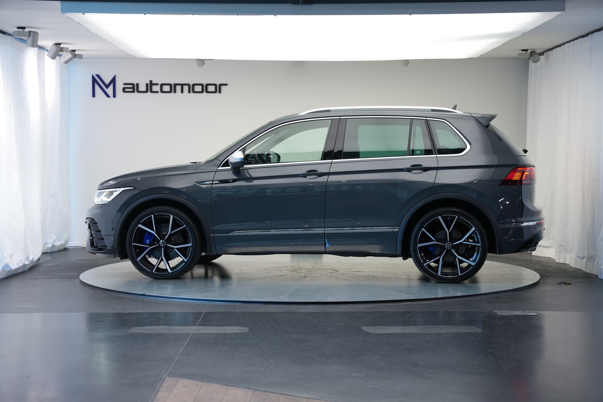VW Tiguan 2.0TSI R 4Motion DSG *CH-Fahrzeug* *AHK*-image-8