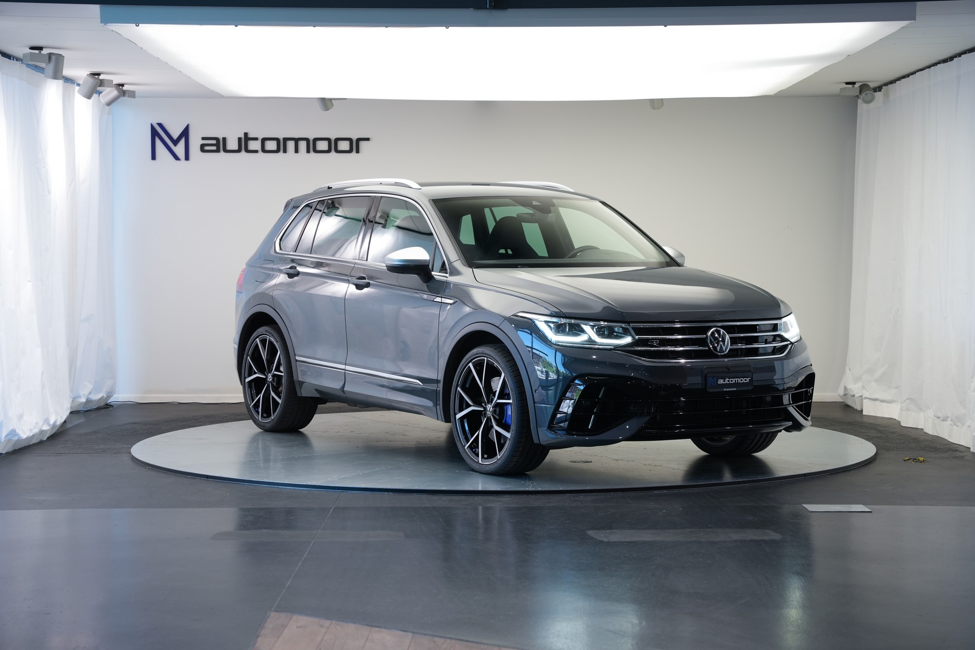 VW Tiguan 2.0TSI R 4Motion DSG *CH-Fahrzeug* *AHK*-image-2