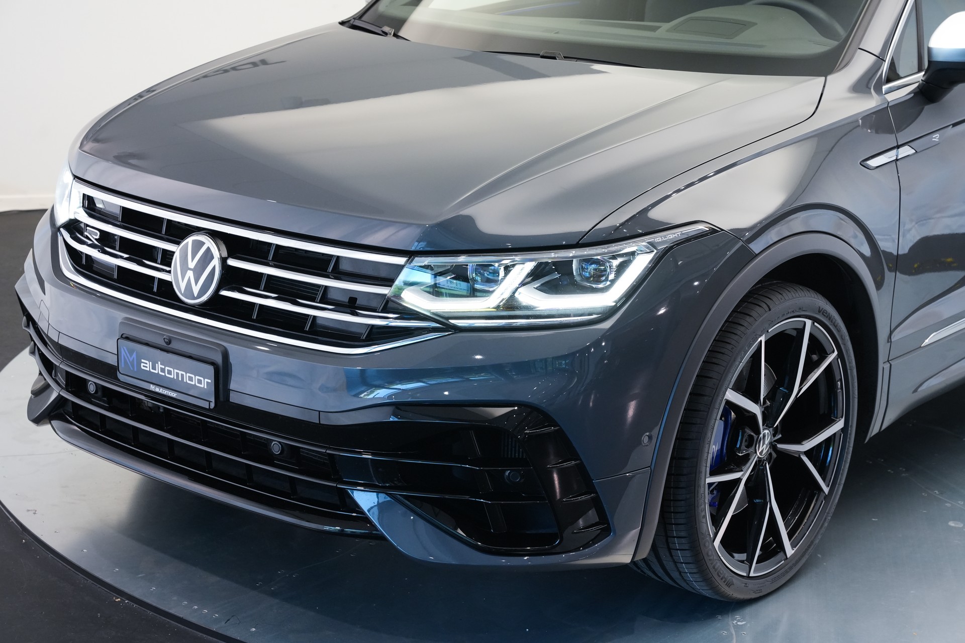 VW Tiguan 2.0TSI R 4Motion DSG *CH-Fahrzeug* *AHK*-image-43