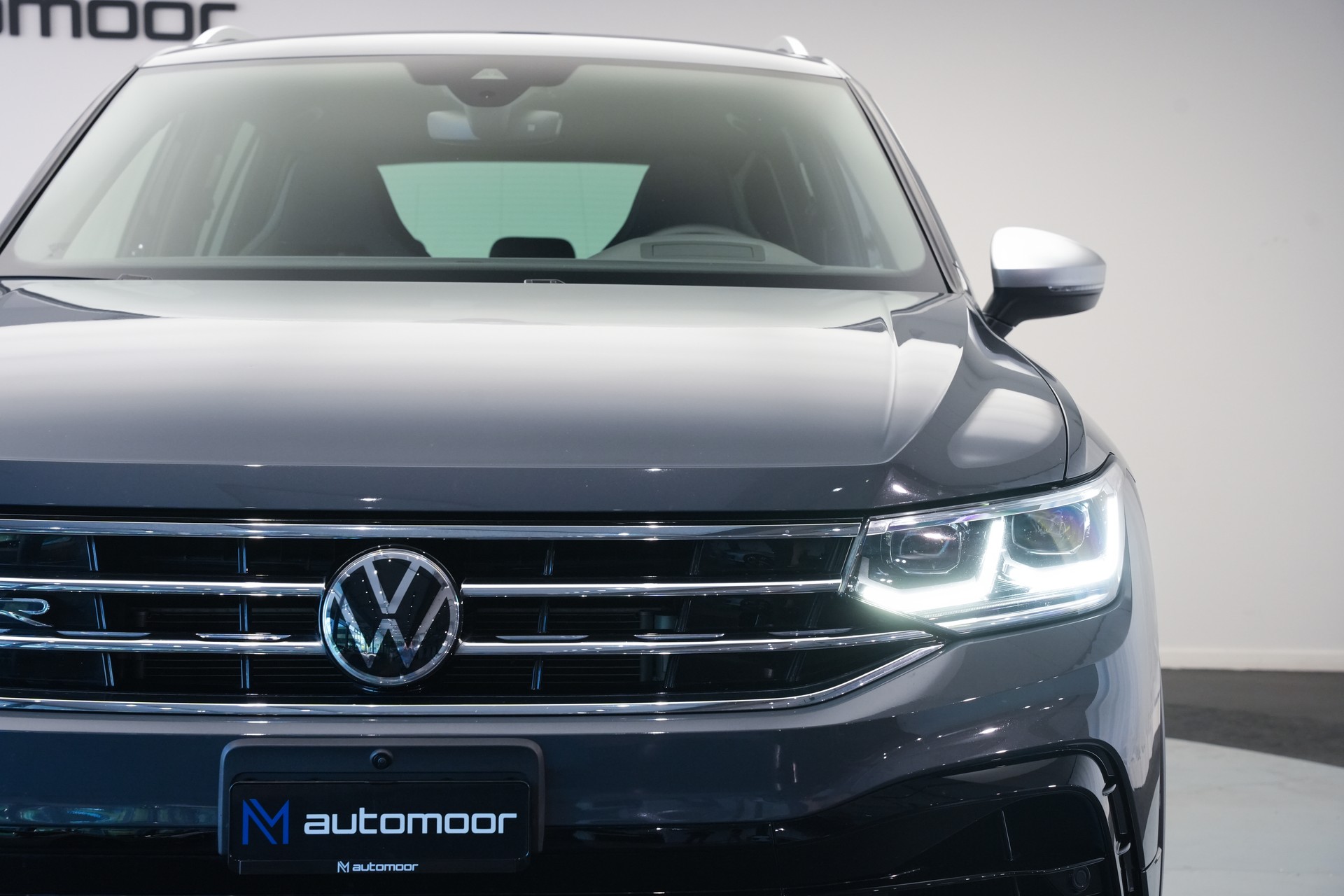 VW Tiguan 2.0TSI R 4Motion DSG *CH-Fahrzeug* *AHK*-image-44