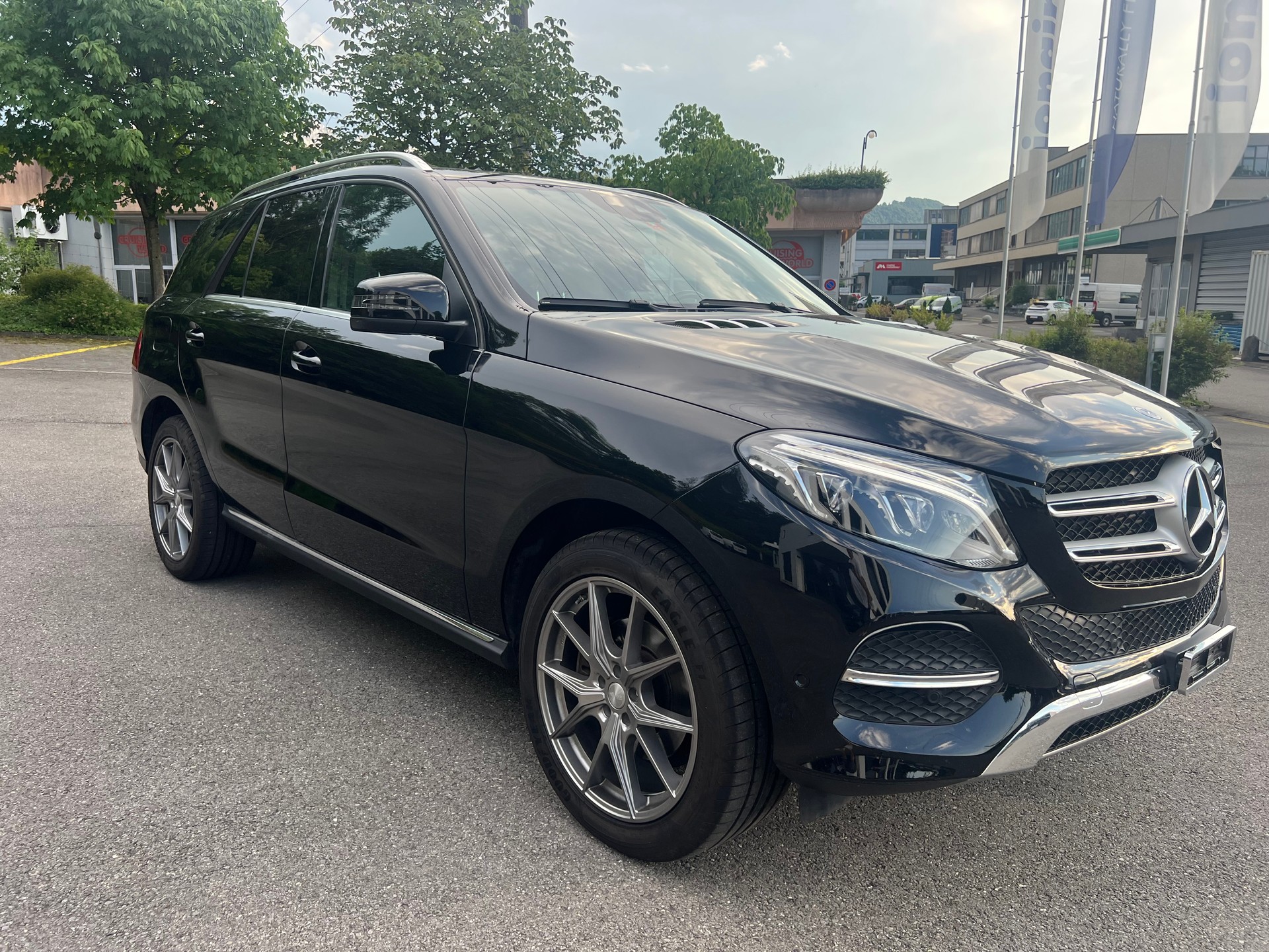 MERCEDES-BENZ GLE 350 d Executive 4Matic 9G-Tronic-image-2