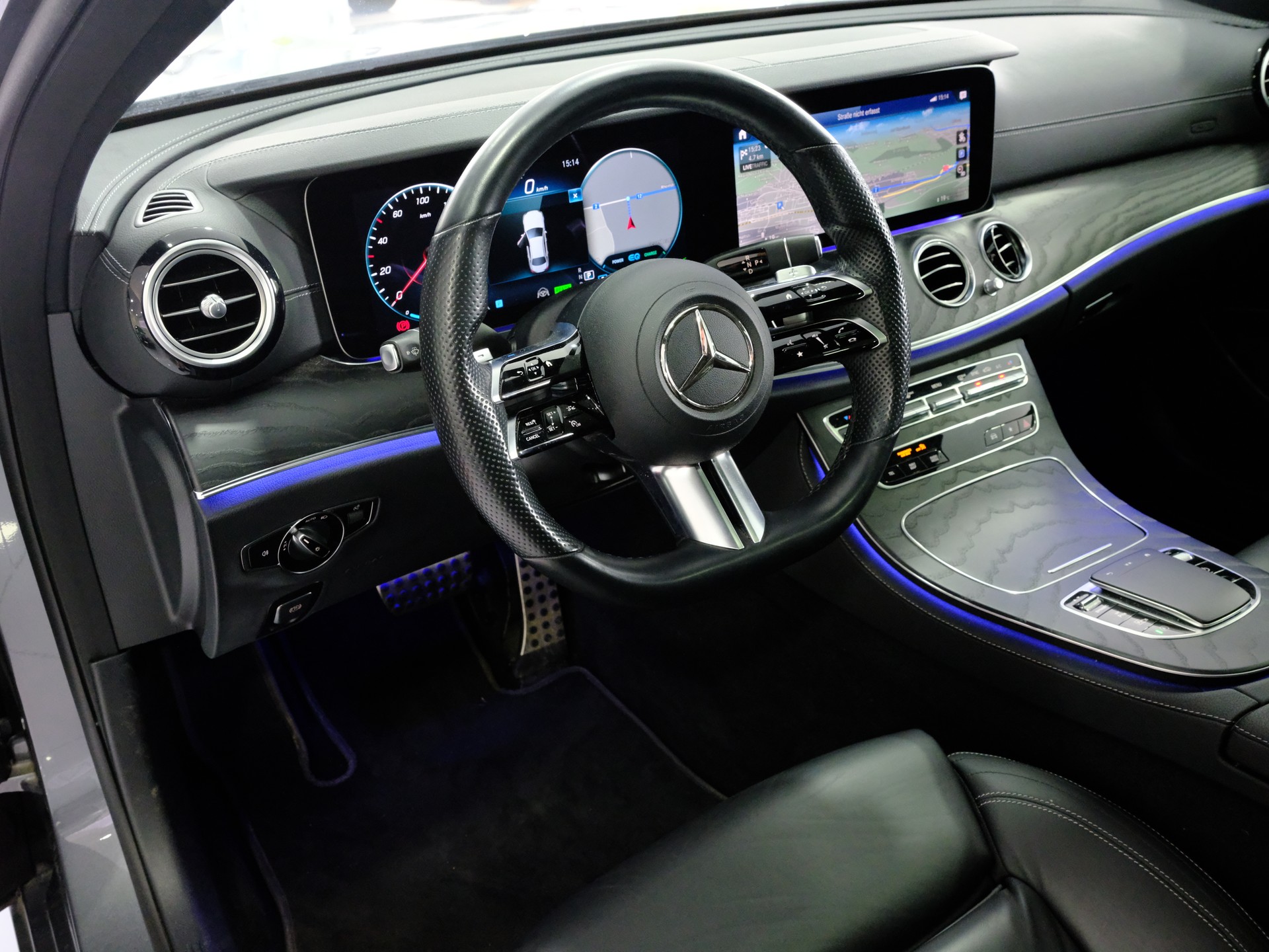 MERCEDES-BENZ E 450 AMG Line 4Matic 9G-Tronic-image-8