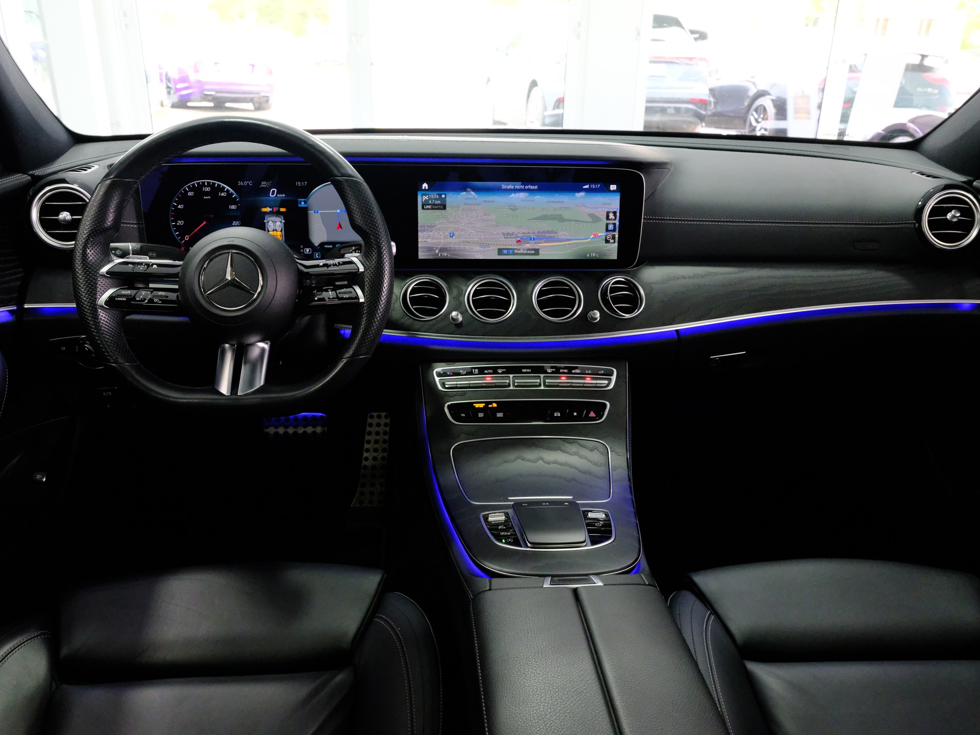 MERCEDES-BENZ E 450 AMG Line 4Matic 9G-Tronic-image-12
