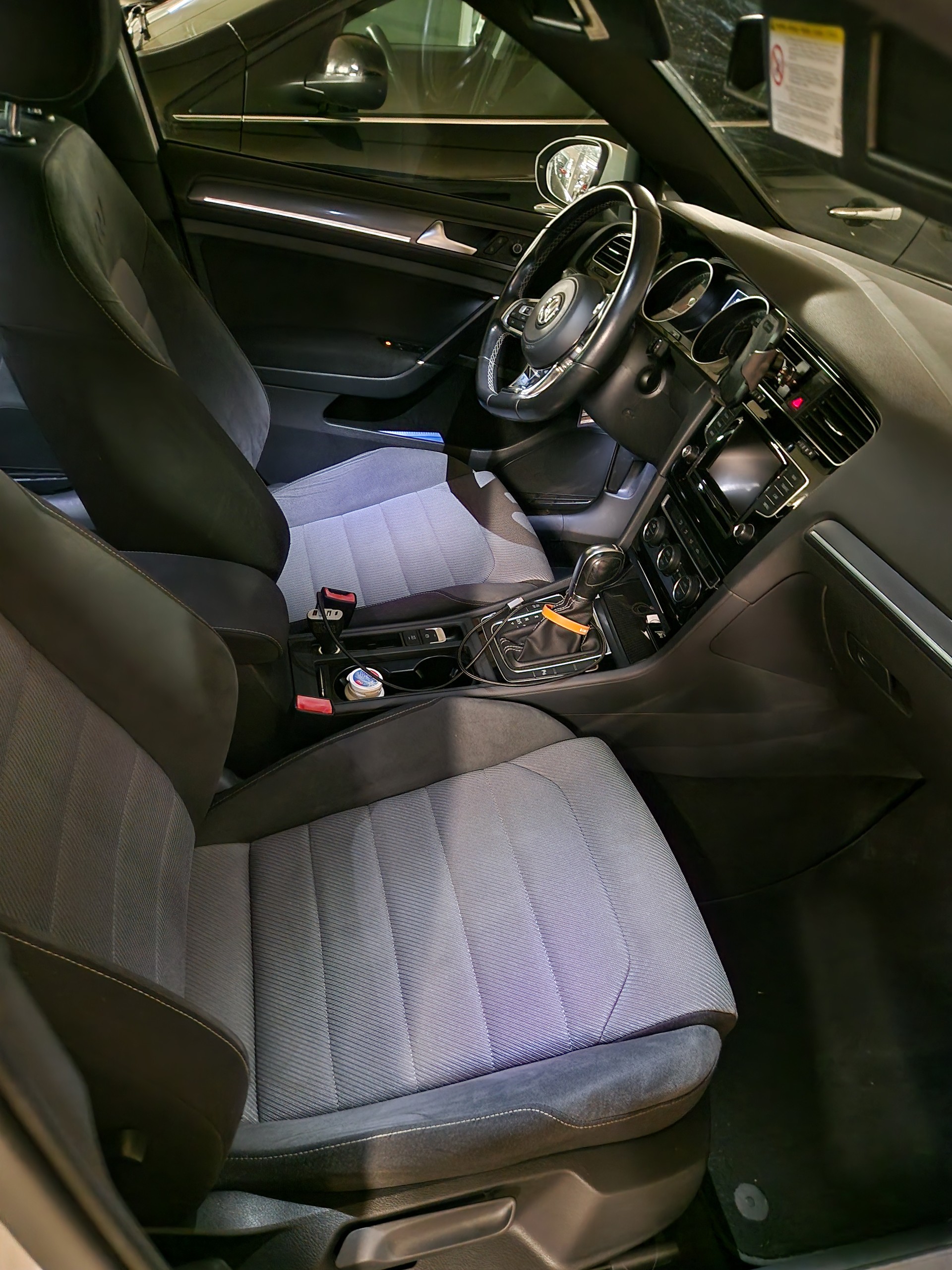 VW 1.4 TSI ACT R-Line Design DSG-image-4