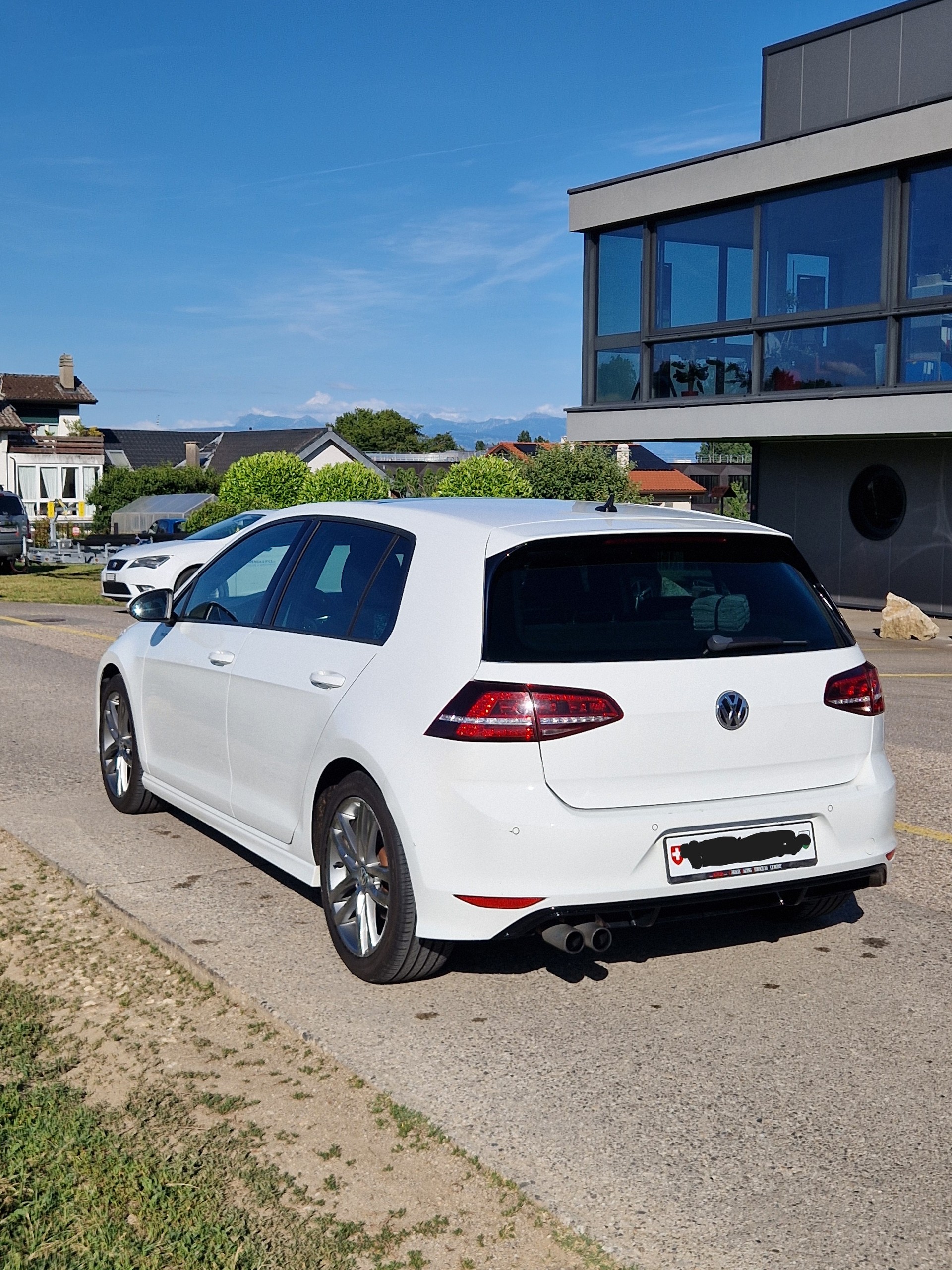 VW 1.4 TSI ACT R-Line Design DSG-image-1