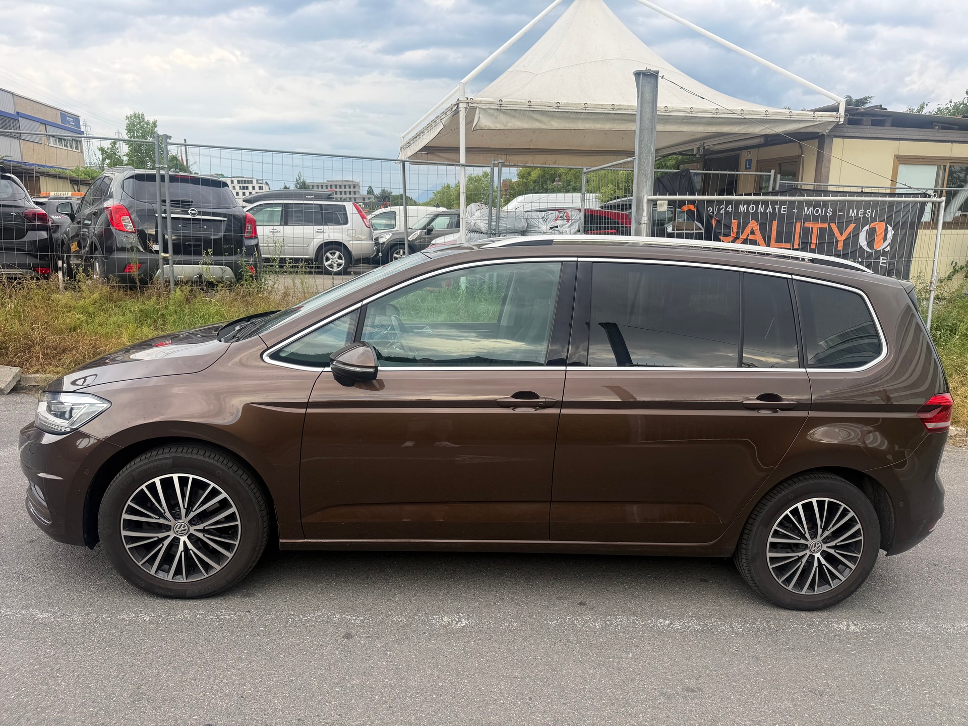 VW Touran 1.4 TSI BlueMotion Technology Highline DSG-image-3