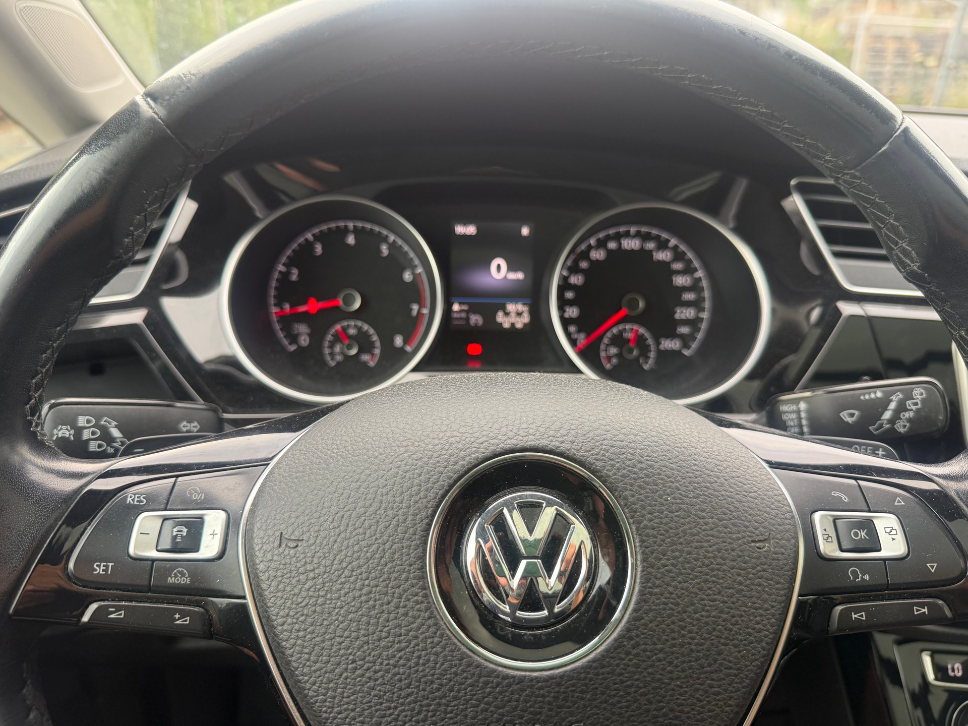VW Touran 1.4 TSI BlueMotion Technology Highline DSG-image-12