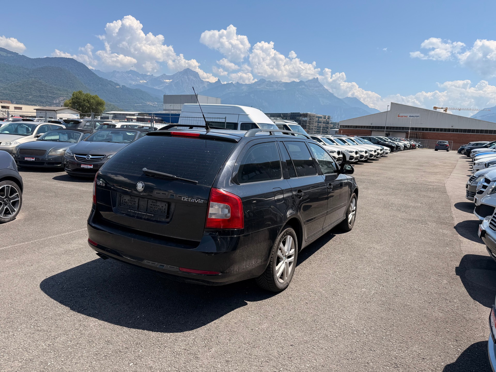 SKODA Octavia Combi 1.9 TDI Swiss Adventure 4x4-image-3