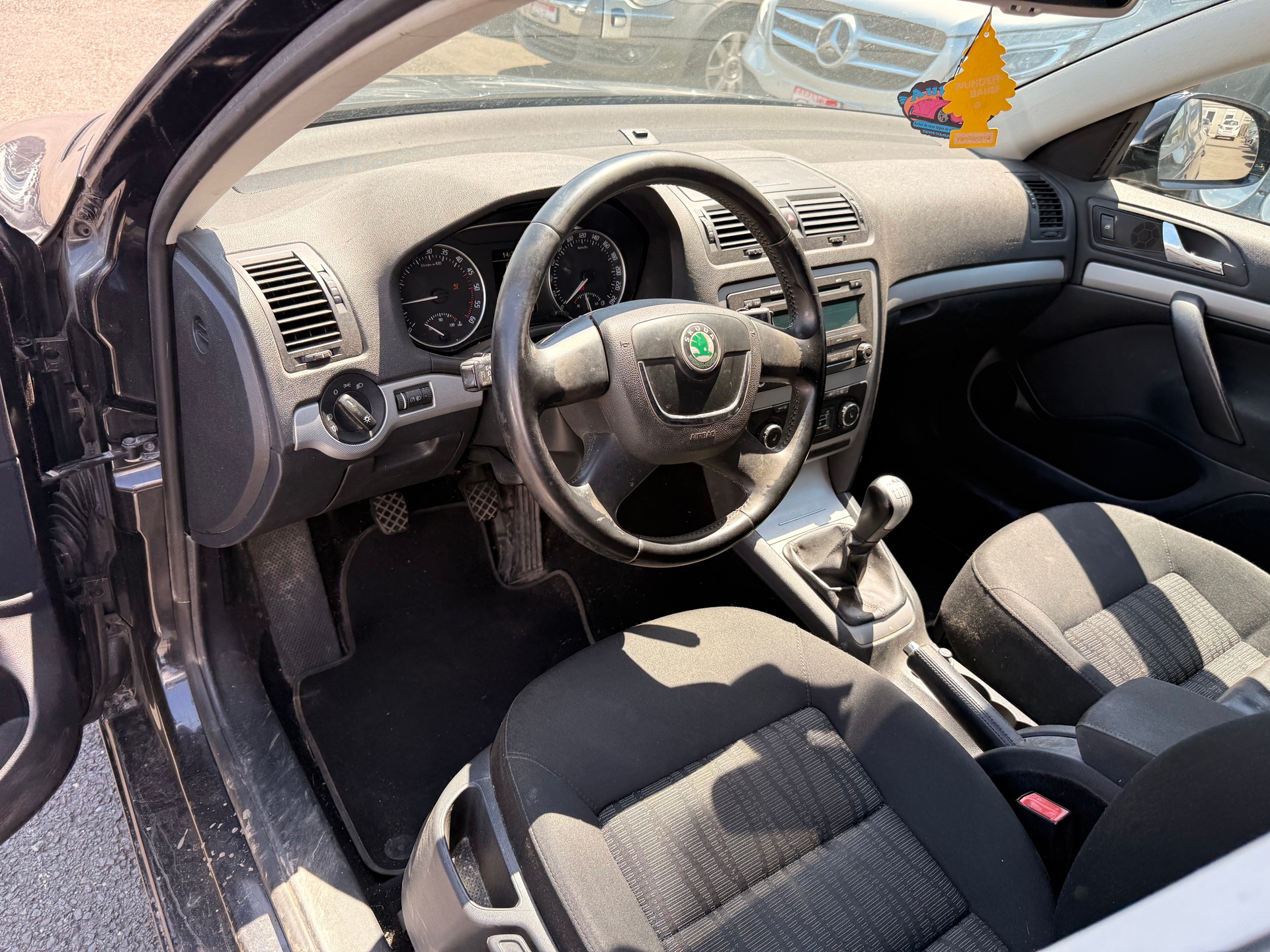 SKODA Octavia Combi 1.9 TDI Swiss Adventure 4x4-image-6