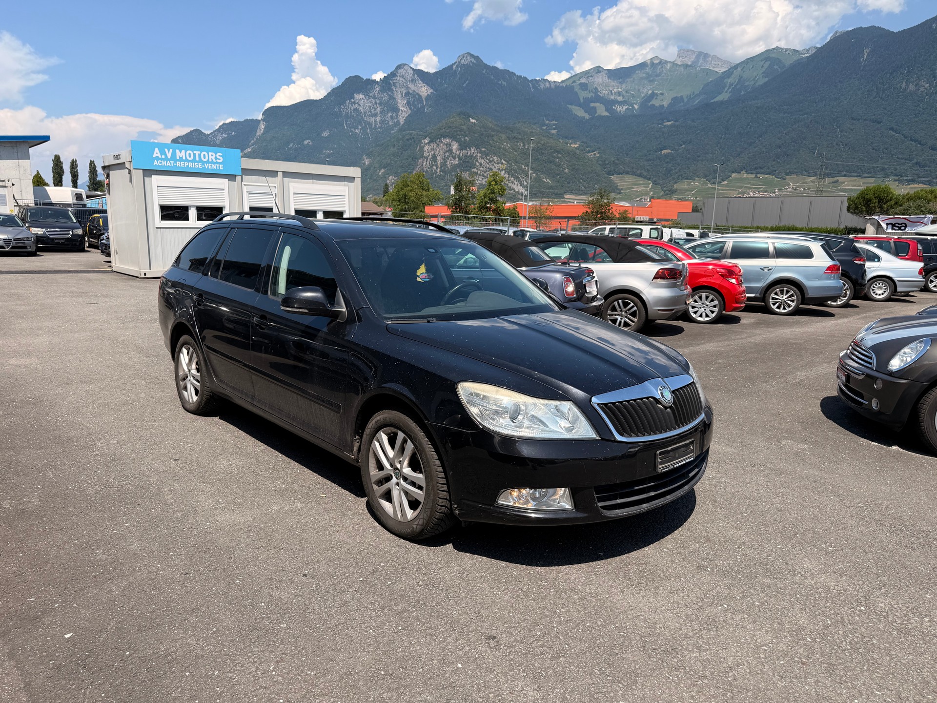 SKODA Octavia Combi 1.9 TDI Swiss Adventure 4x4-image-2