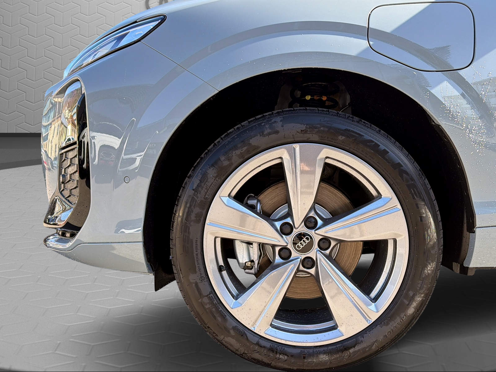 AUDI Q3 Sportback e-hybrid 200 kW S tronig-image-5