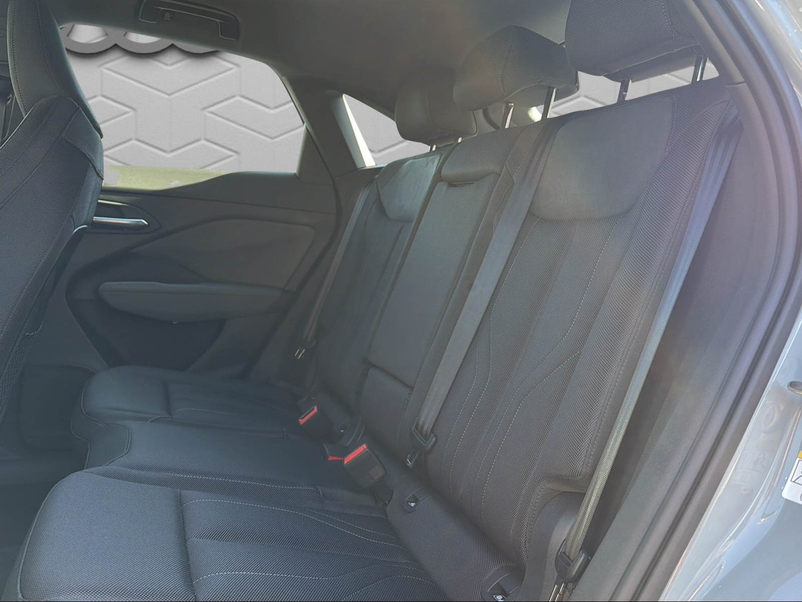 AUDI Q3 Sportback e-hybrid 200 kW S tronig-image-12