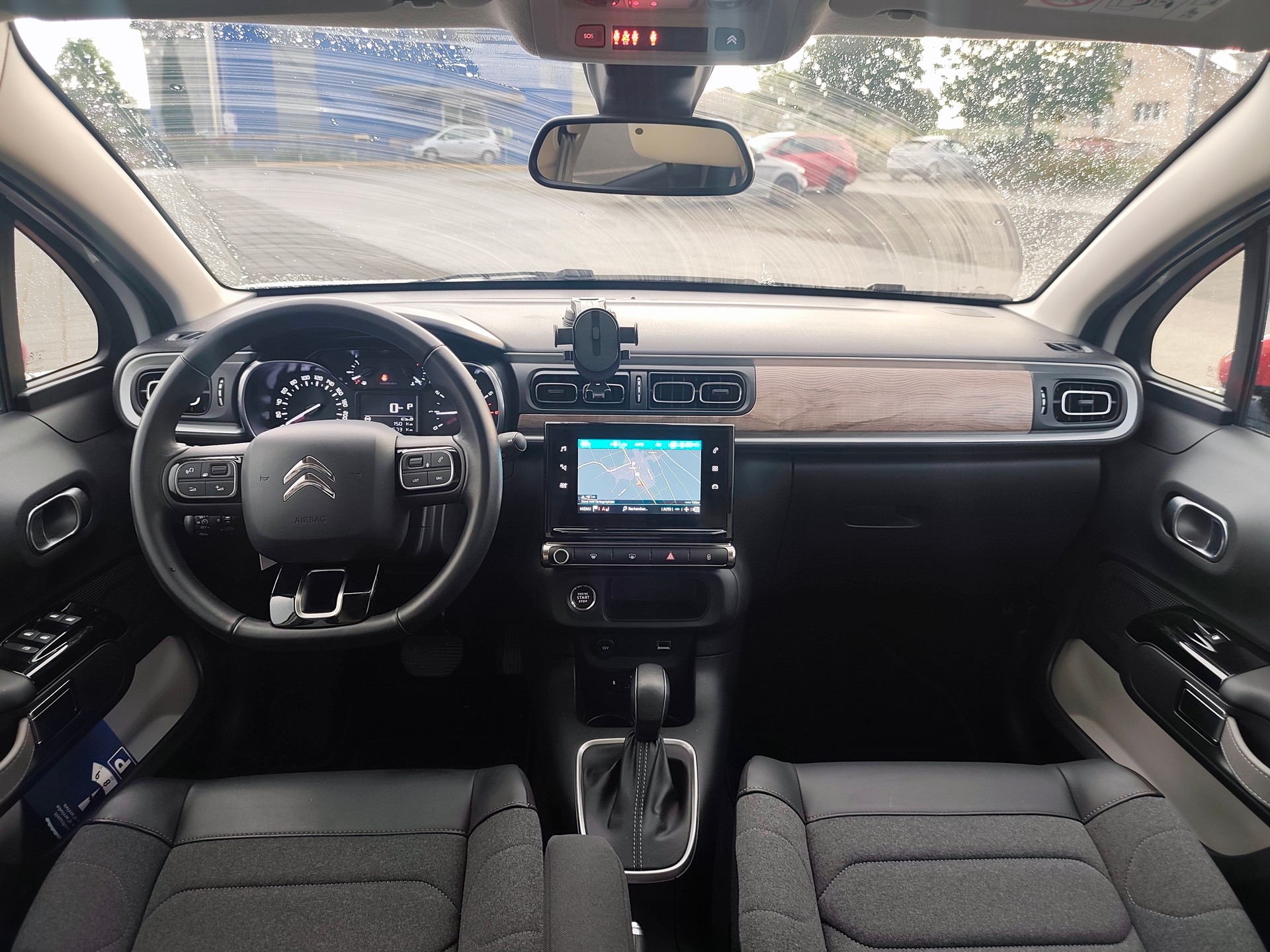 CITROEN 1.2 PureTech Shine-image-4