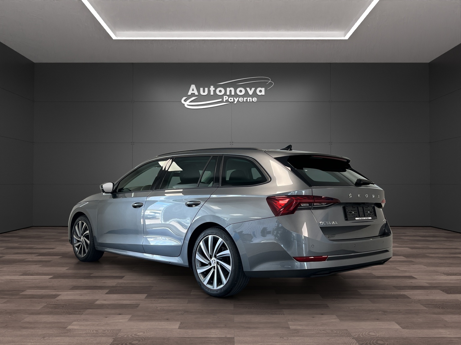 SKODA Octavia Combi 1.5 TSI mHEV DSG Style-image-3