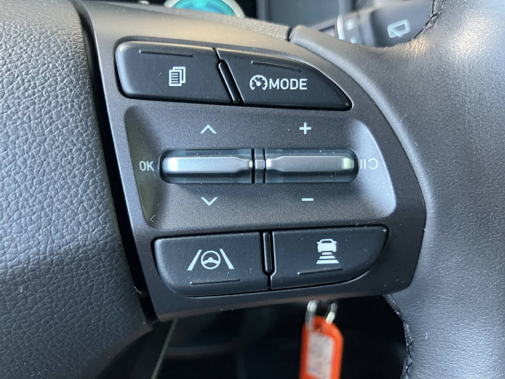 HYUNDAI Kona 1.6 GDi Hybrid Amplia-image-16