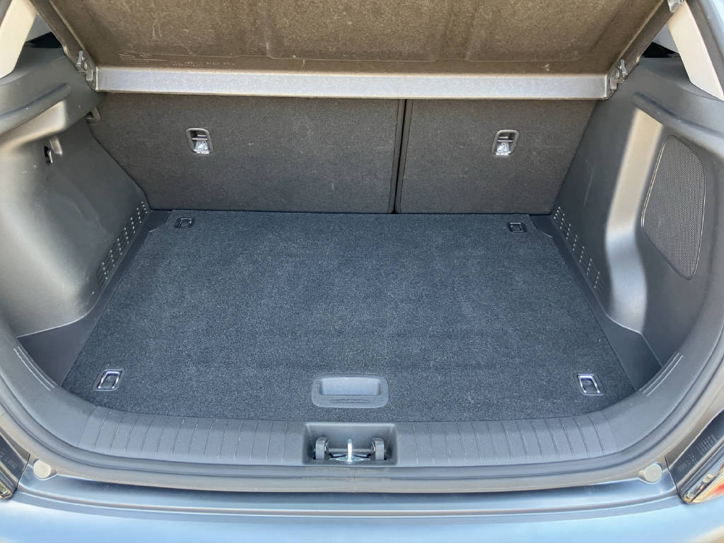 HYUNDAI Kona 1.6 GDi Hybrid Amplia-image-12
