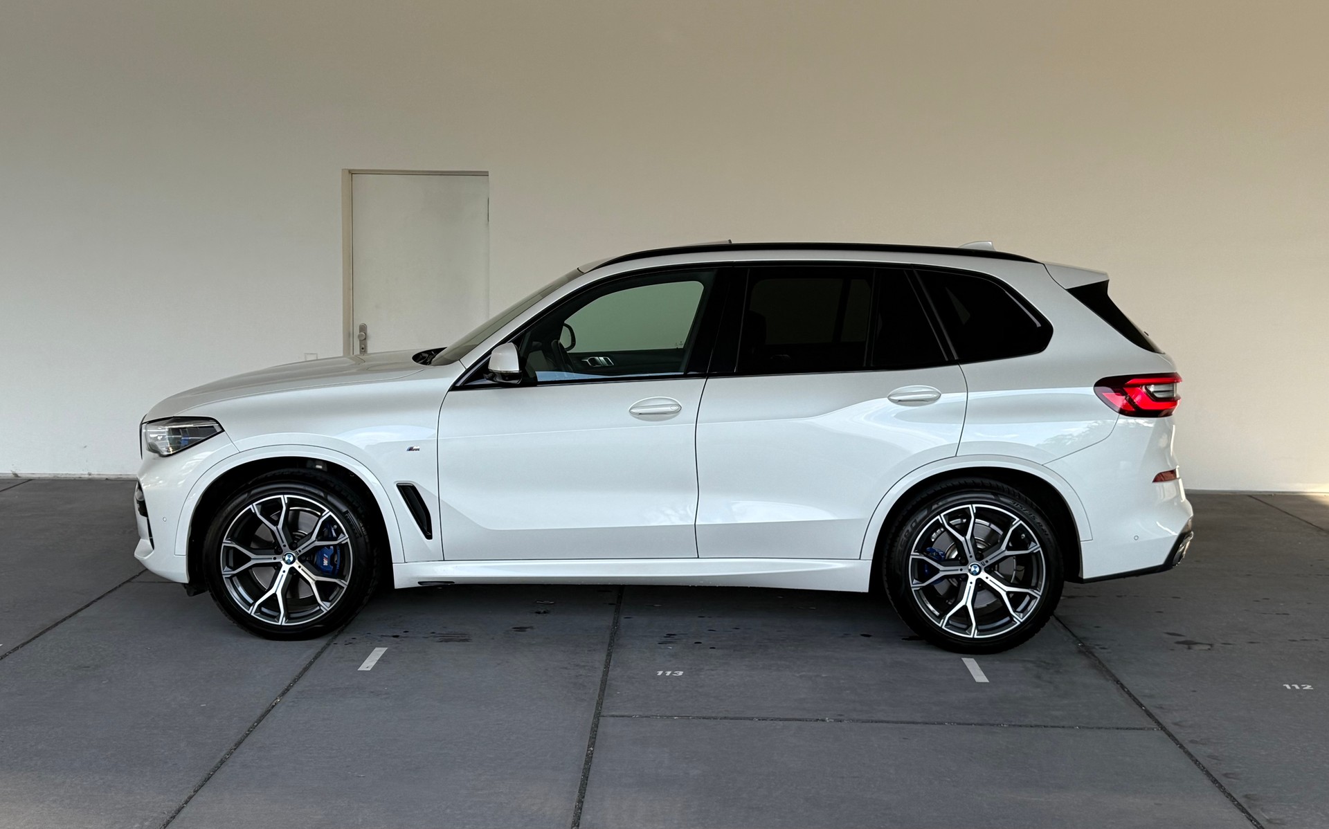 BMW X5 xDrive 48V 40d M Sport Steptronic-image-1