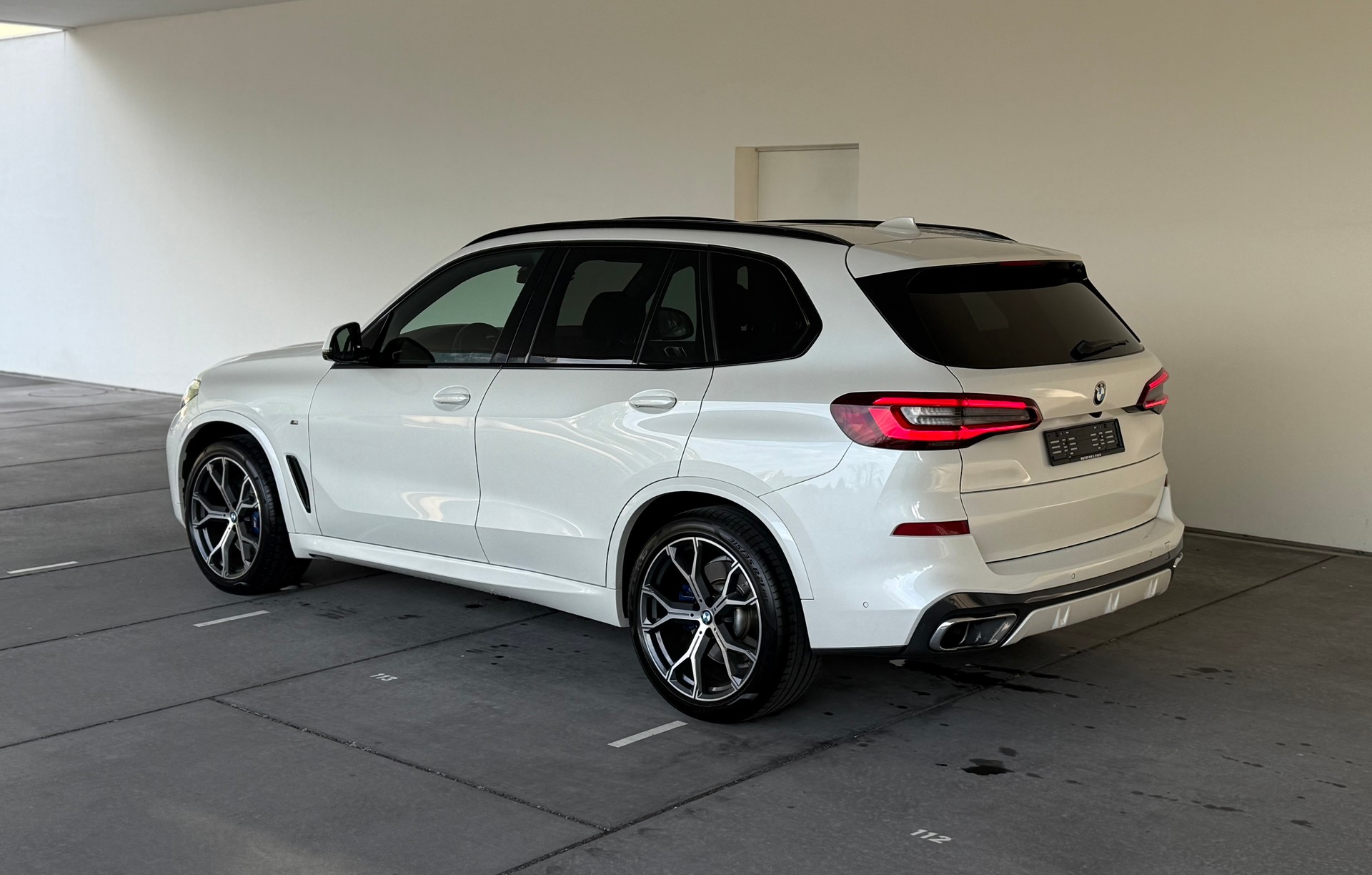 BMW X5 xDrive 48V 40d M Sport Steptronic-image-2