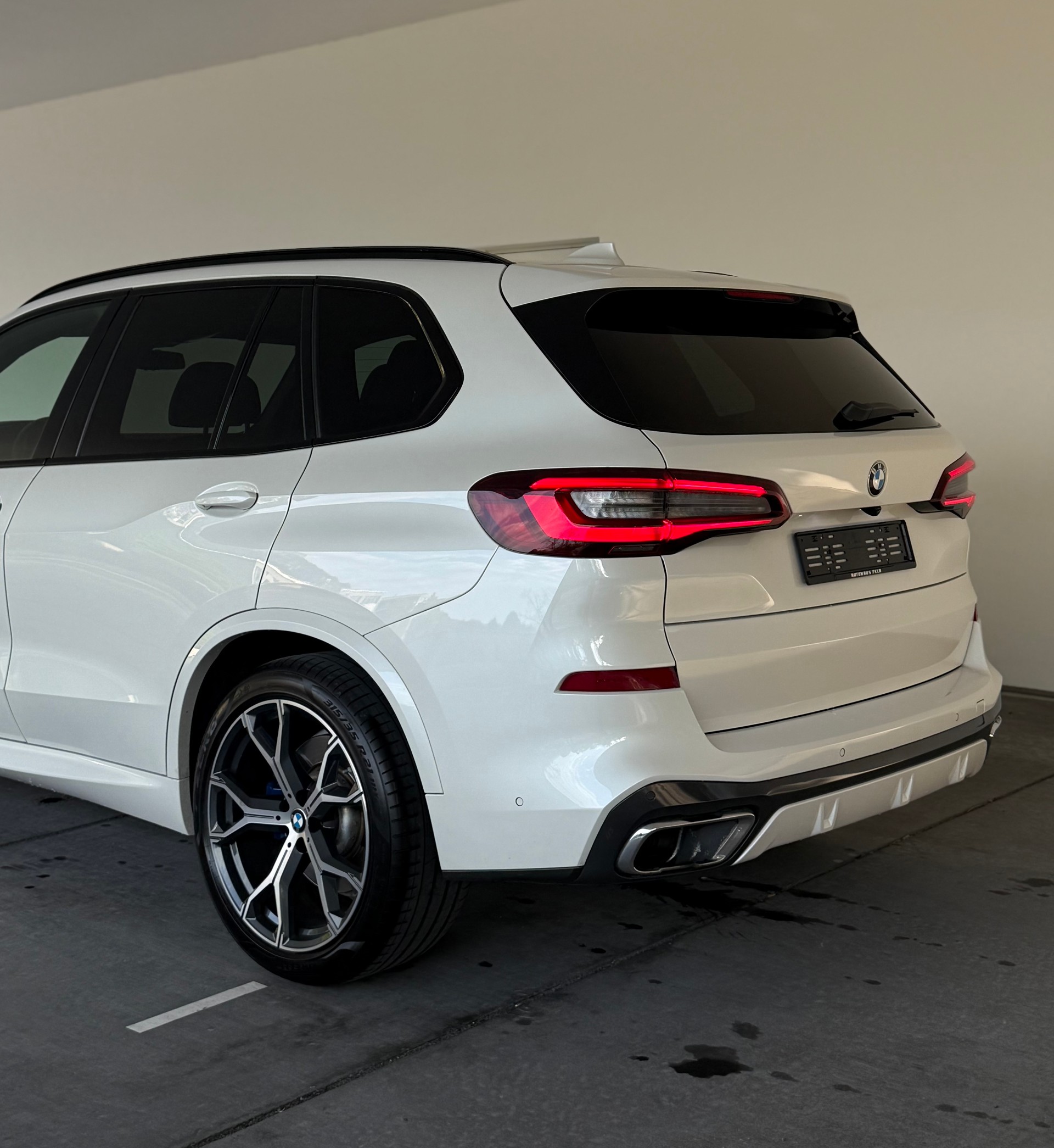 BMW X5 xDrive 48V 40d M Sport Steptronic-image-3