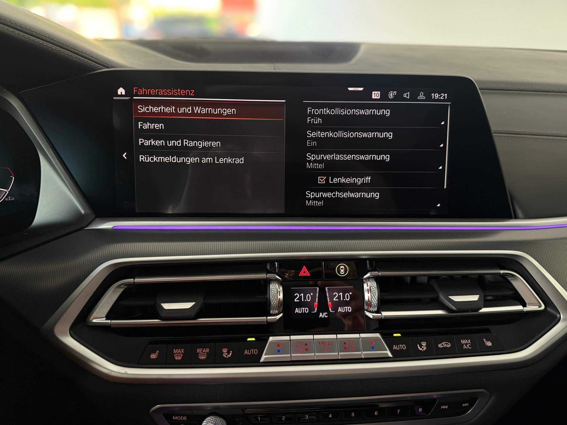 BMW X5 xDrive 48V 40d M Sport Steptronic-image-25