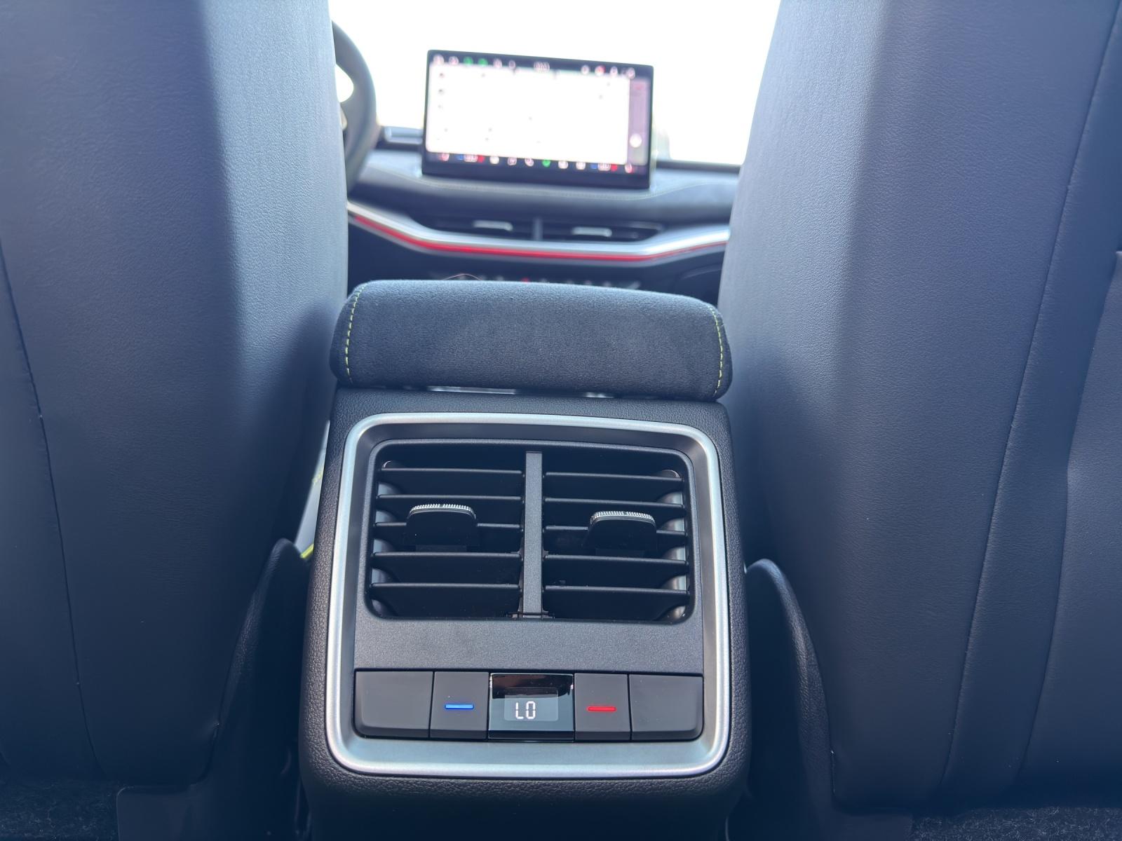 SKODA Enyaq RS Coupe iV 4x4-image-16