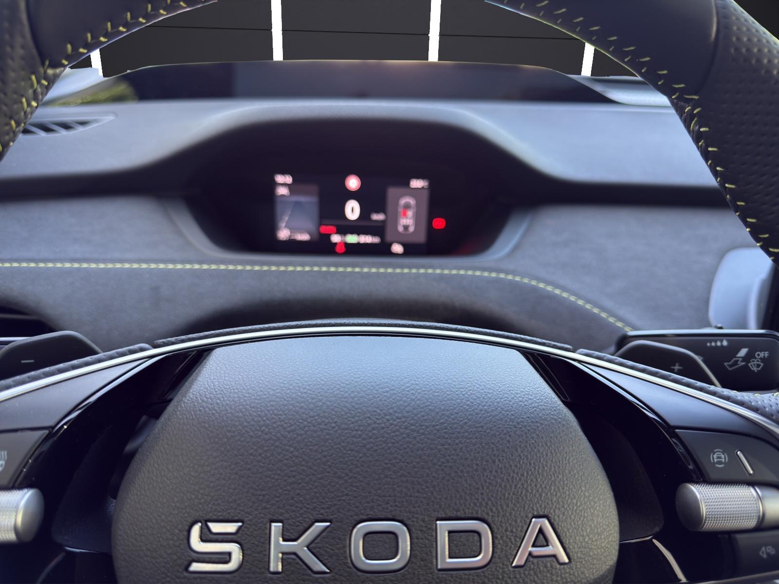 SKODA Enyaq RS Coupe iV 4x4-image-14