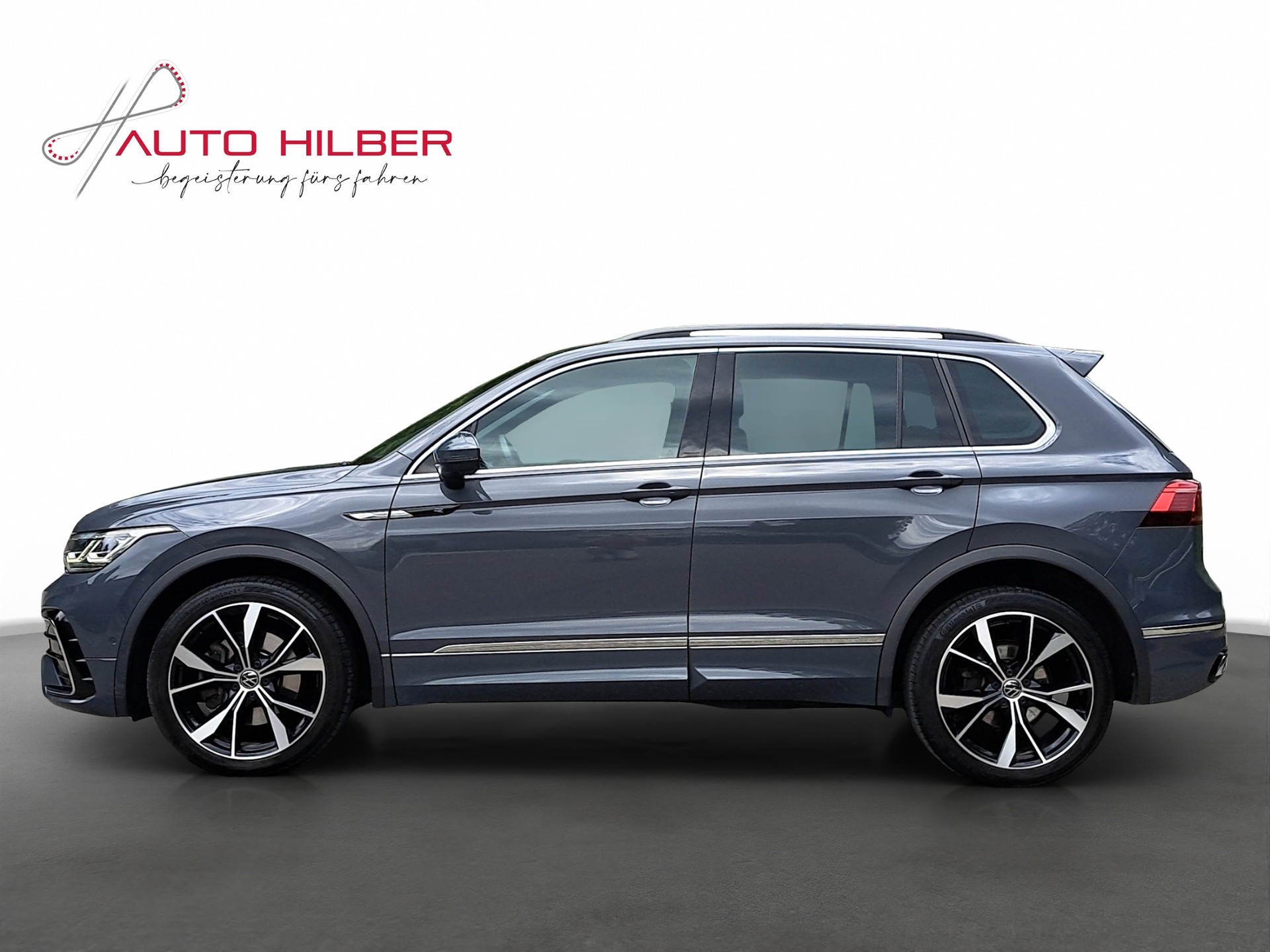 VW Tiguan 2.0TSI R-Line 4Motion DSG-image-2