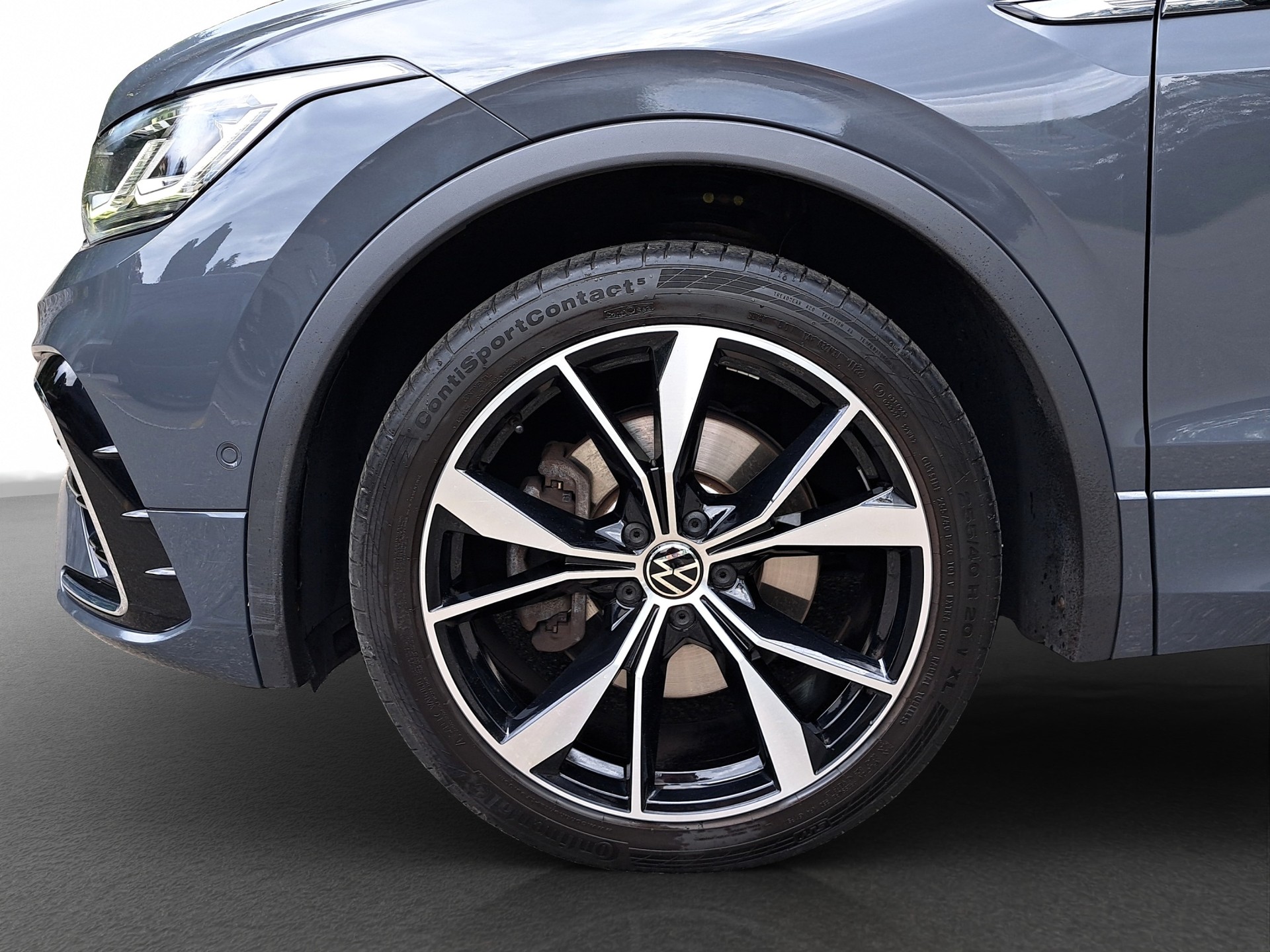VW Tiguan 2.0TSI R-Line 4Motion DSG-image-3
